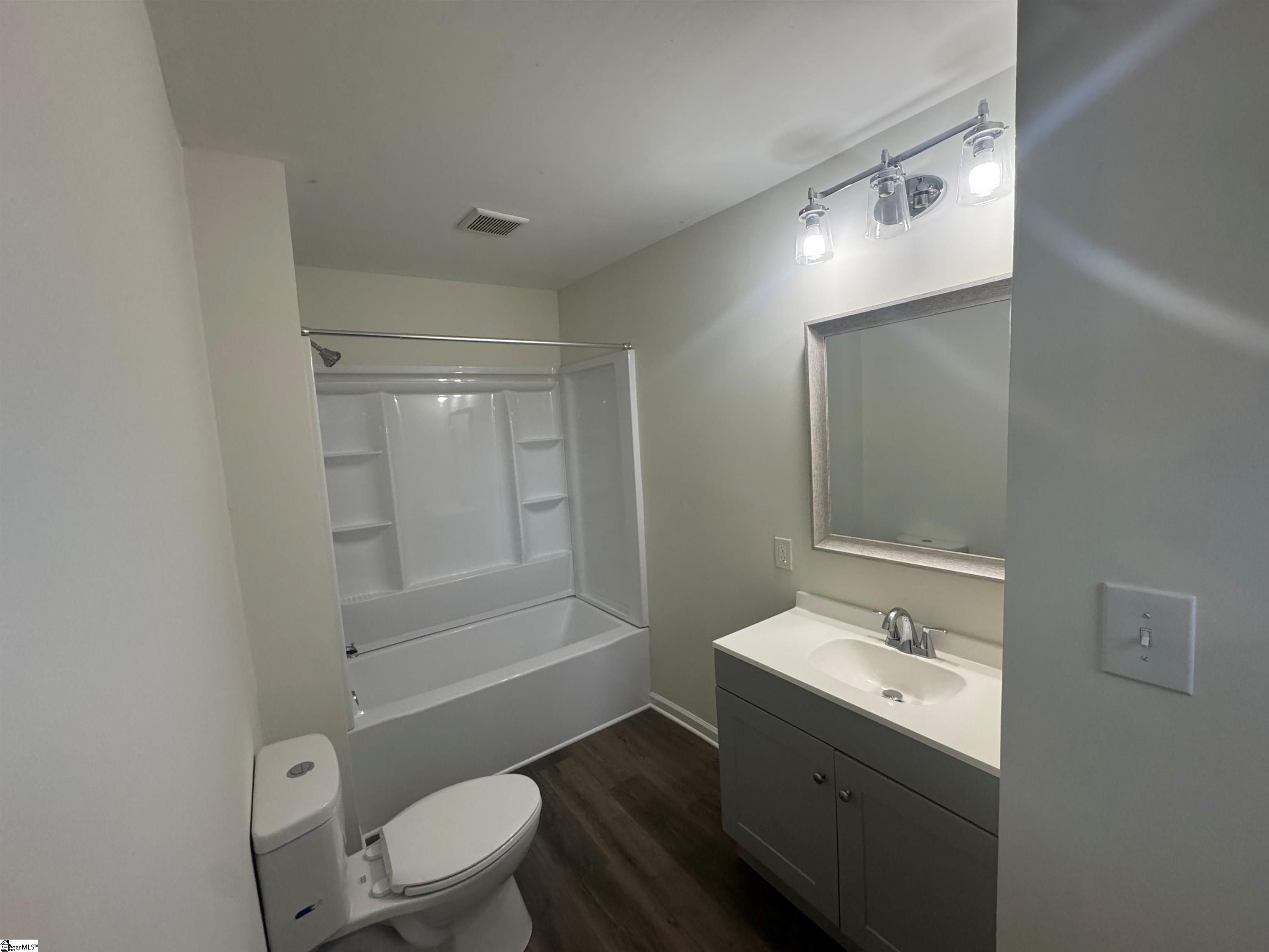 18 8th Avenue Greenville, SC 29611