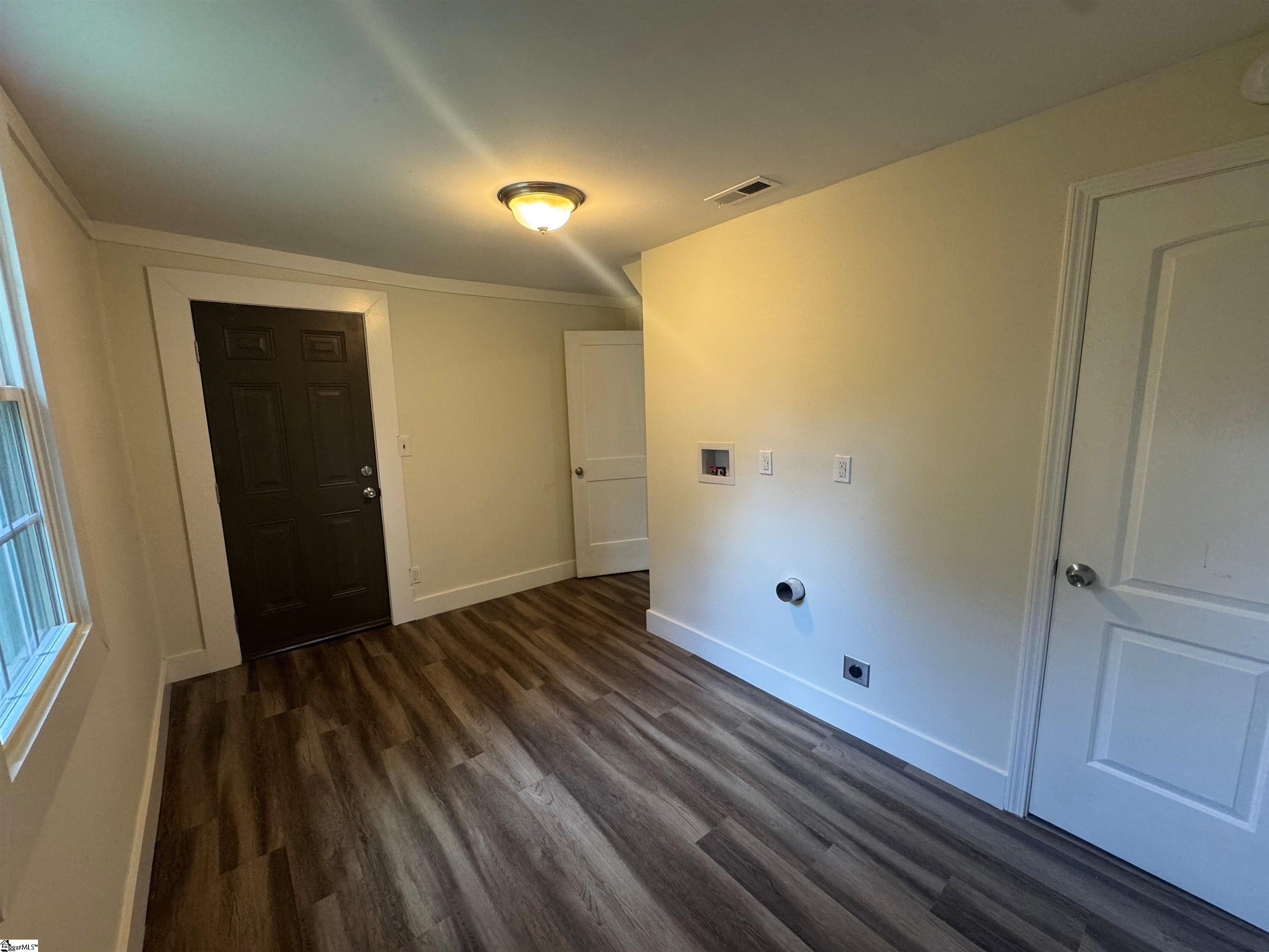 18 8th Avenue Greenville, SC 29611