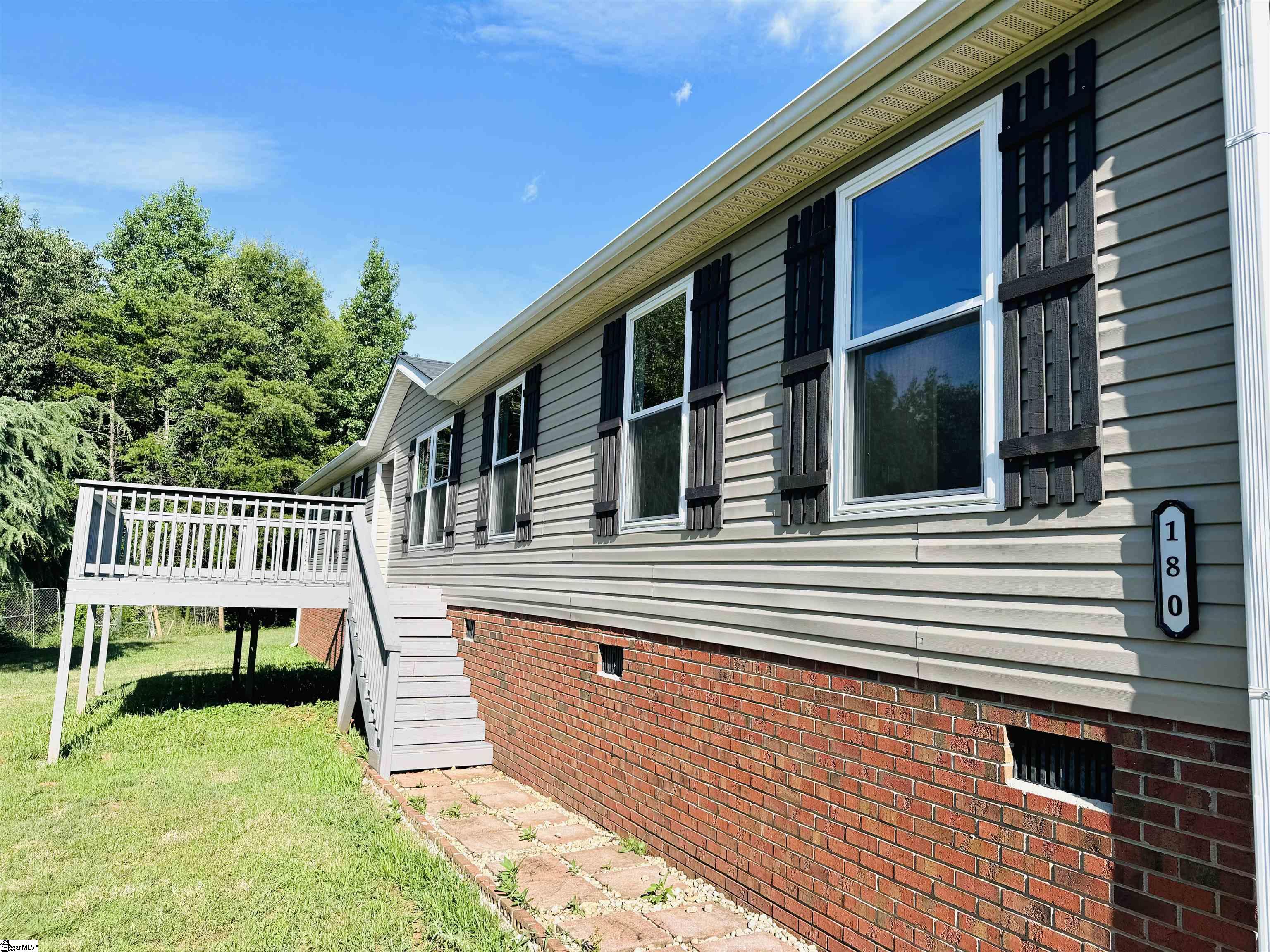 180 Old Bear Creek Road Chesnee, SC 29323