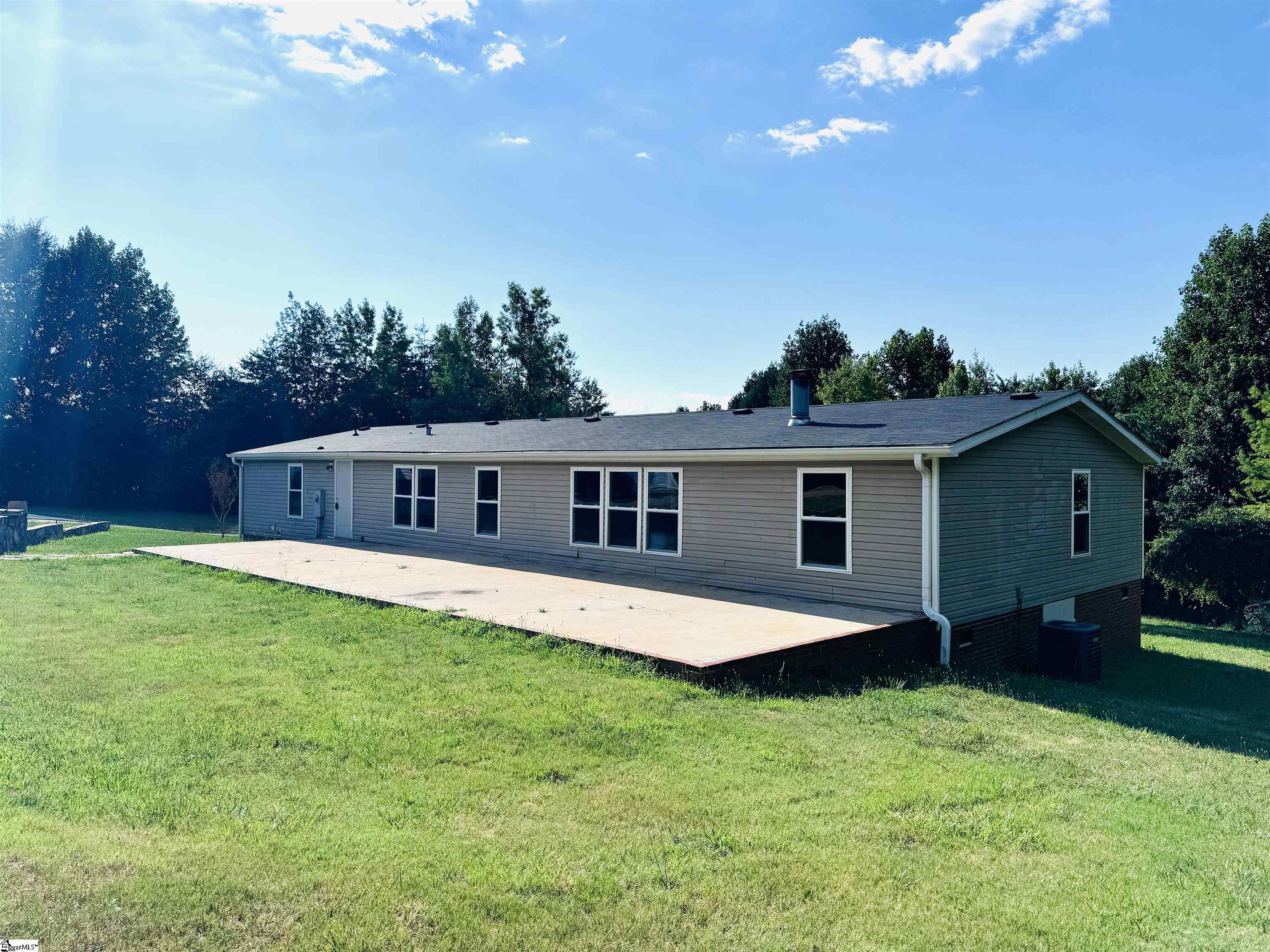 180 Old Bear Creek Road Chesnee, SC 29323