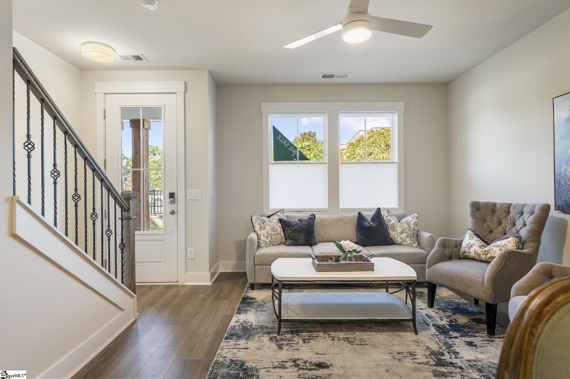 1194 N Pleasantburg Drive Greenville, SC 29607