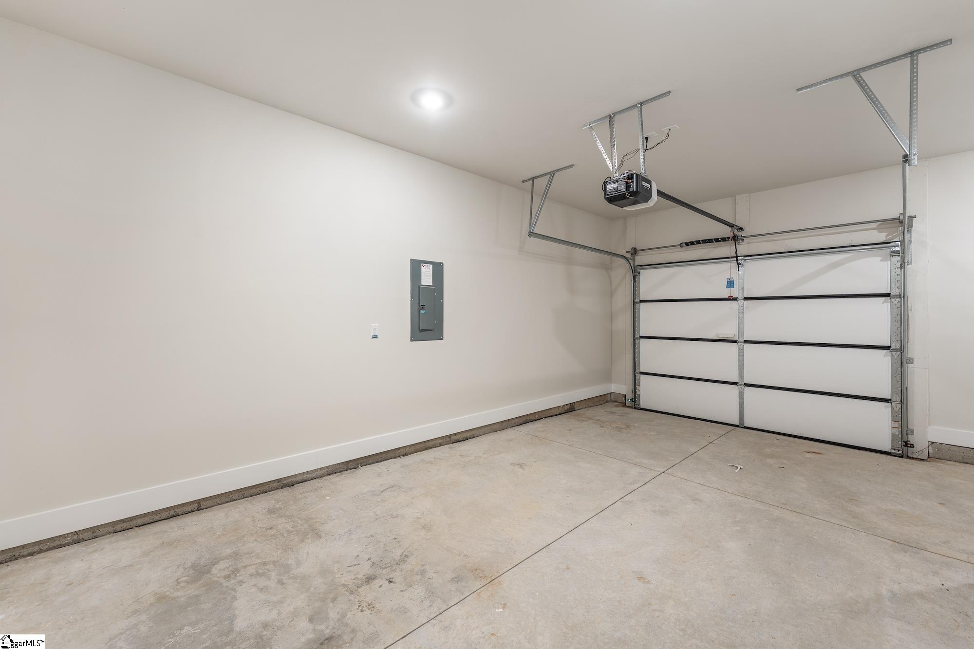 1194 N Pleasantburg Drive Greenville, SC 29607