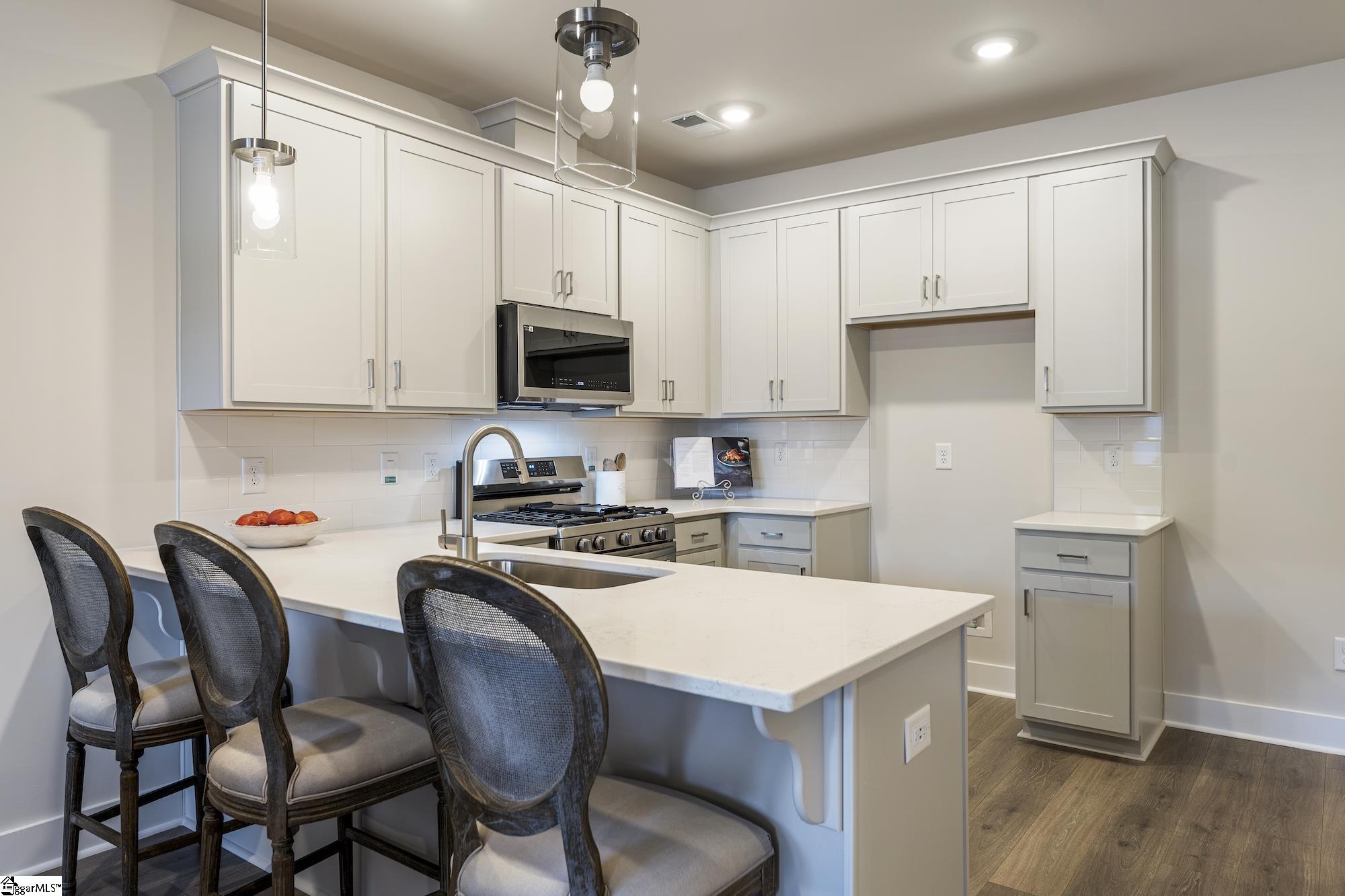 1194 N Pleasantburg Drive Greenville, SC 29607