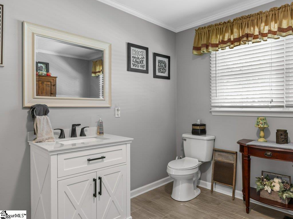 6 Carolina Oaks Drive Chesnee, SC 29323