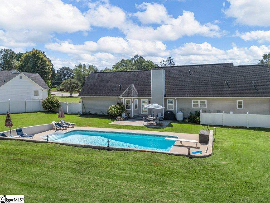 6 Carolina Oaks Drive Chesnee, SC 29323