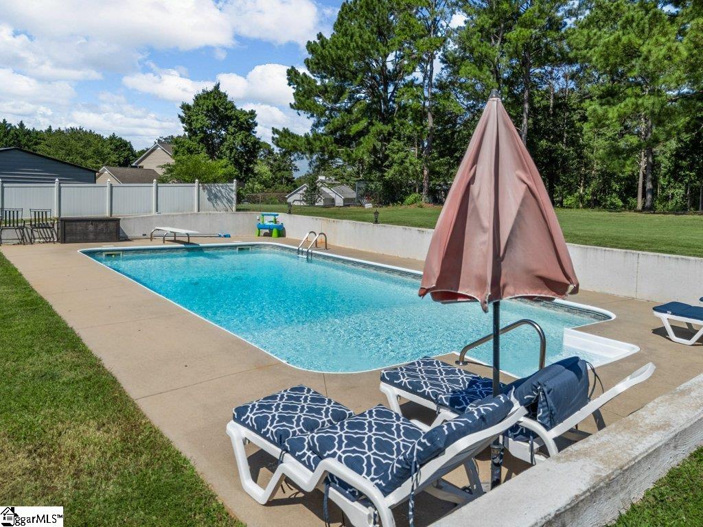 6 Carolina Oaks Drive Chesnee, SC 29323