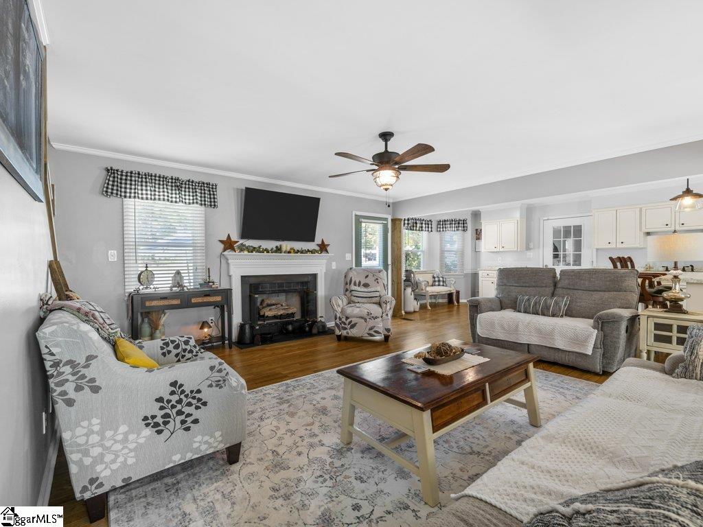 6 Carolina Oaks Drive Chesnee, SC 29323