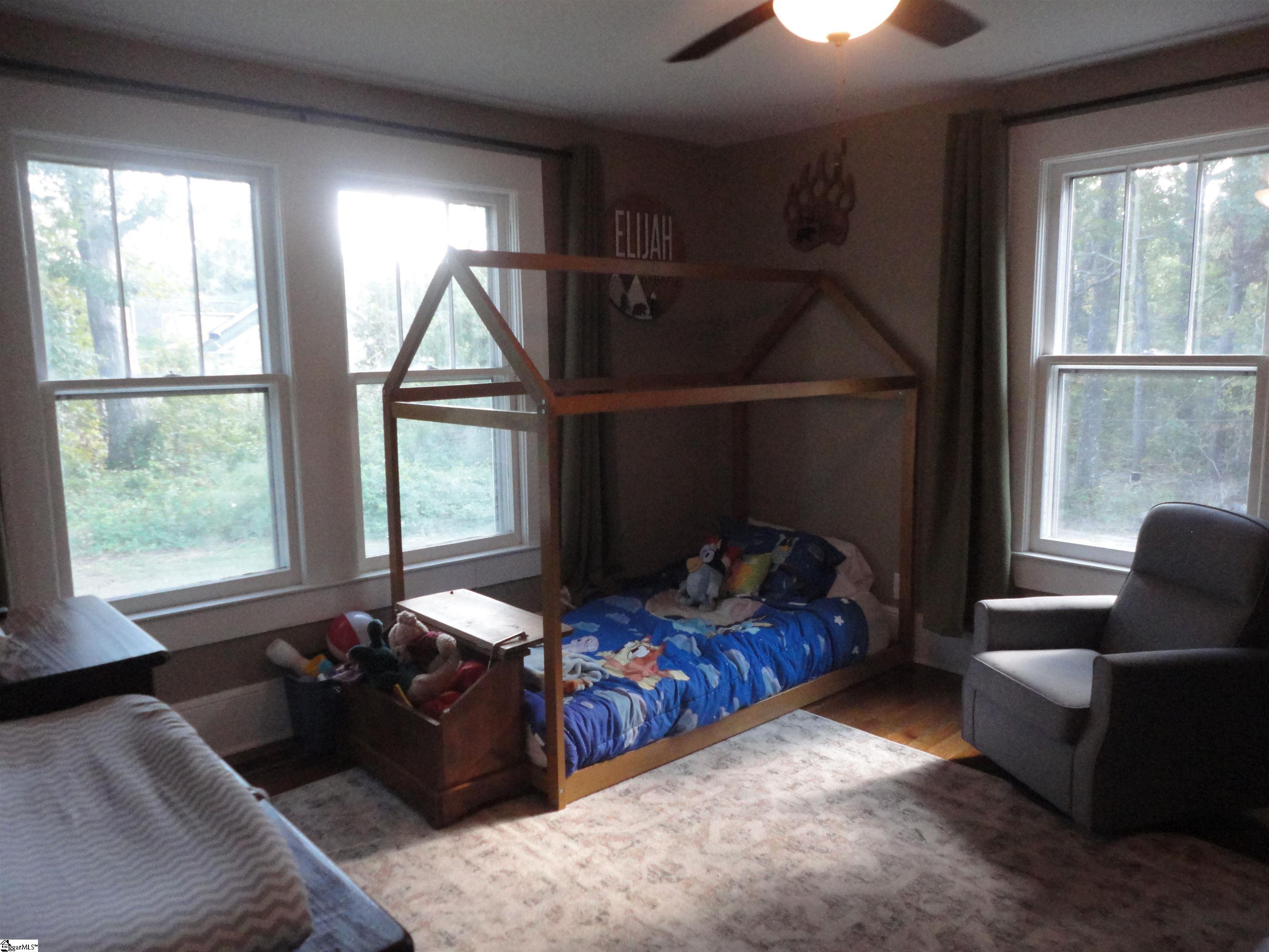 5803 W Highway 76 W Laurens, SC 29360