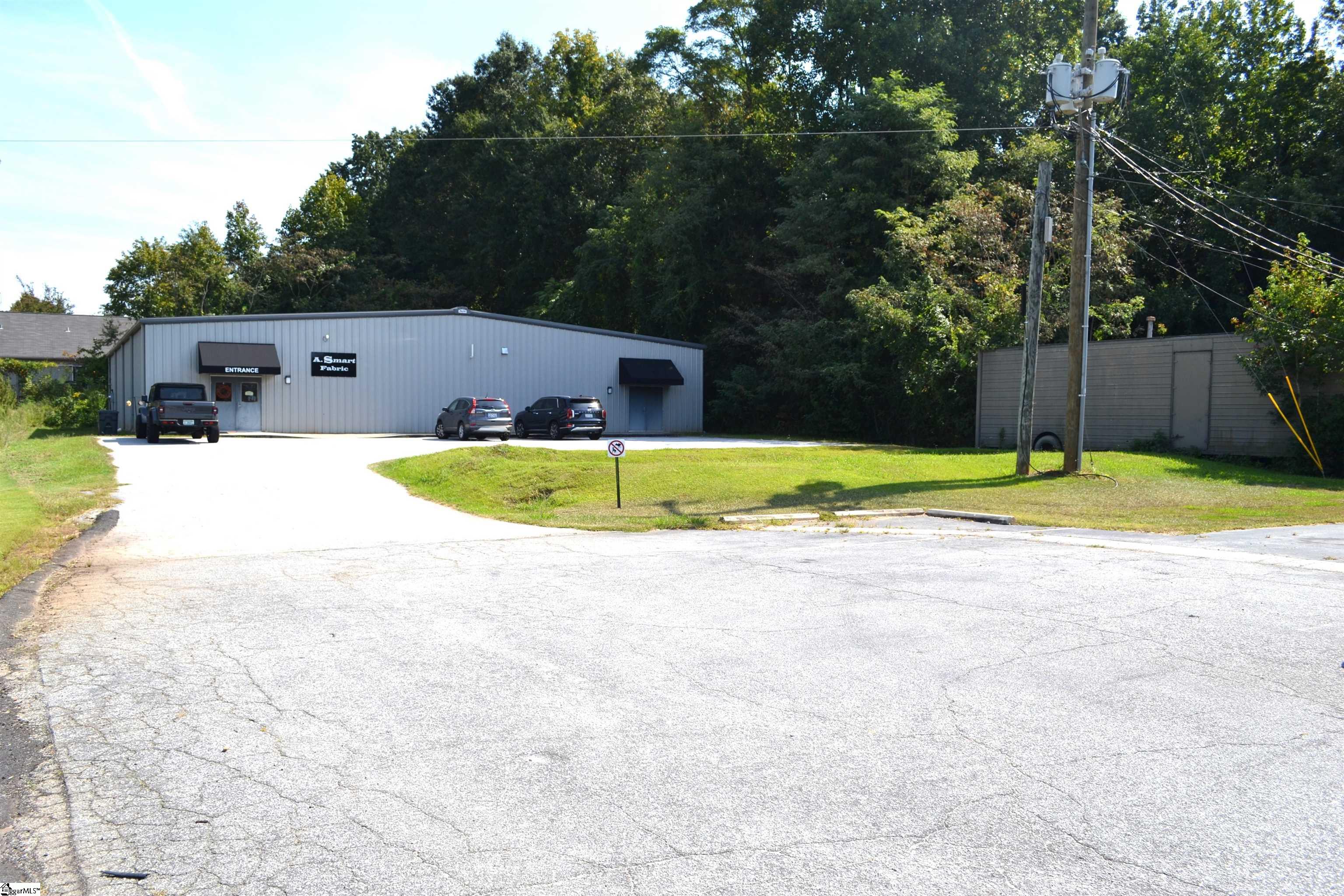 Homes for sale in Greenville, SC | 2518 Poinsett Hwy, Greenville, SC 29609 | MLS# 1570097