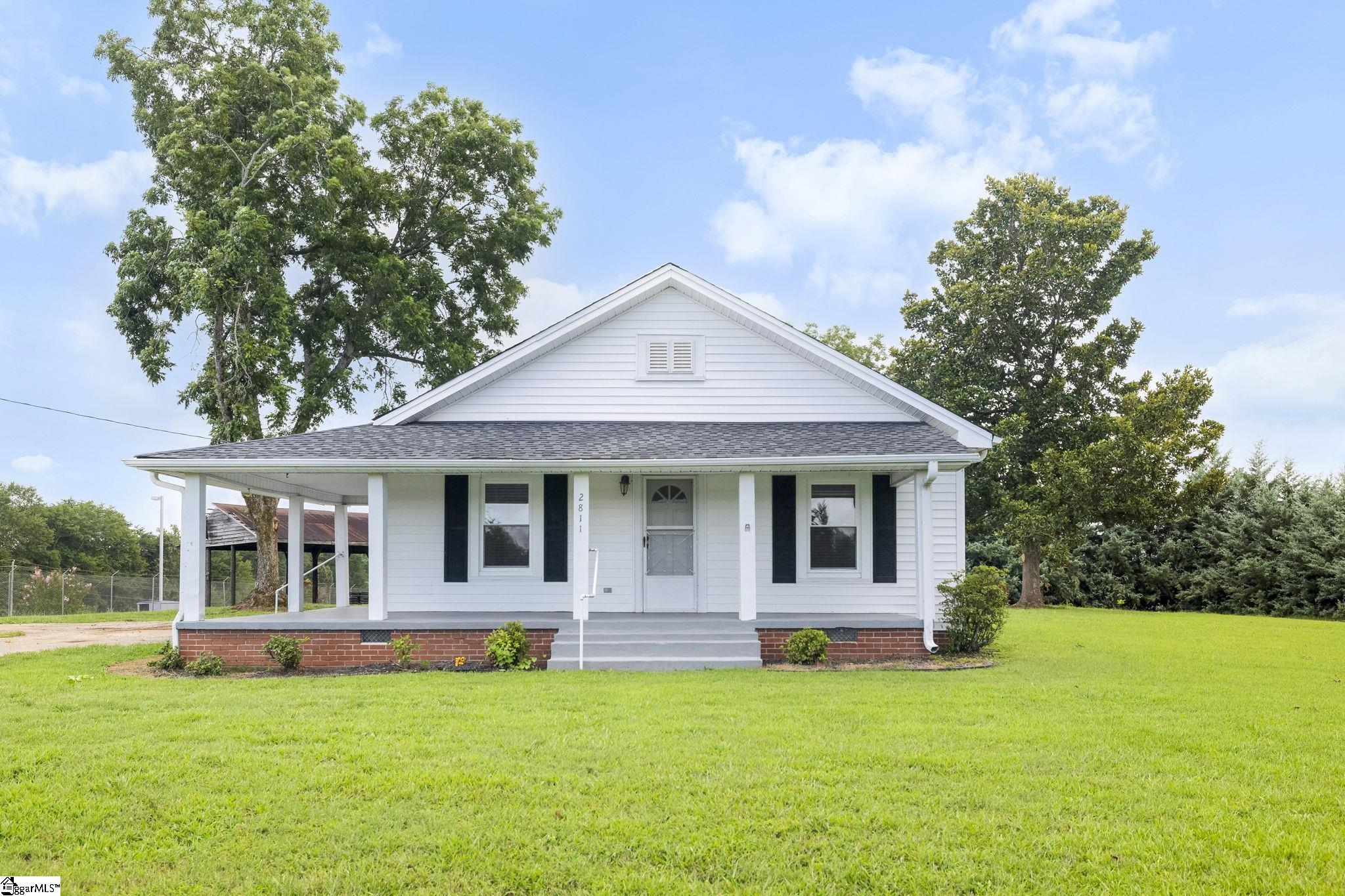 2811 Locust Hill Road Taylors, SC 29687