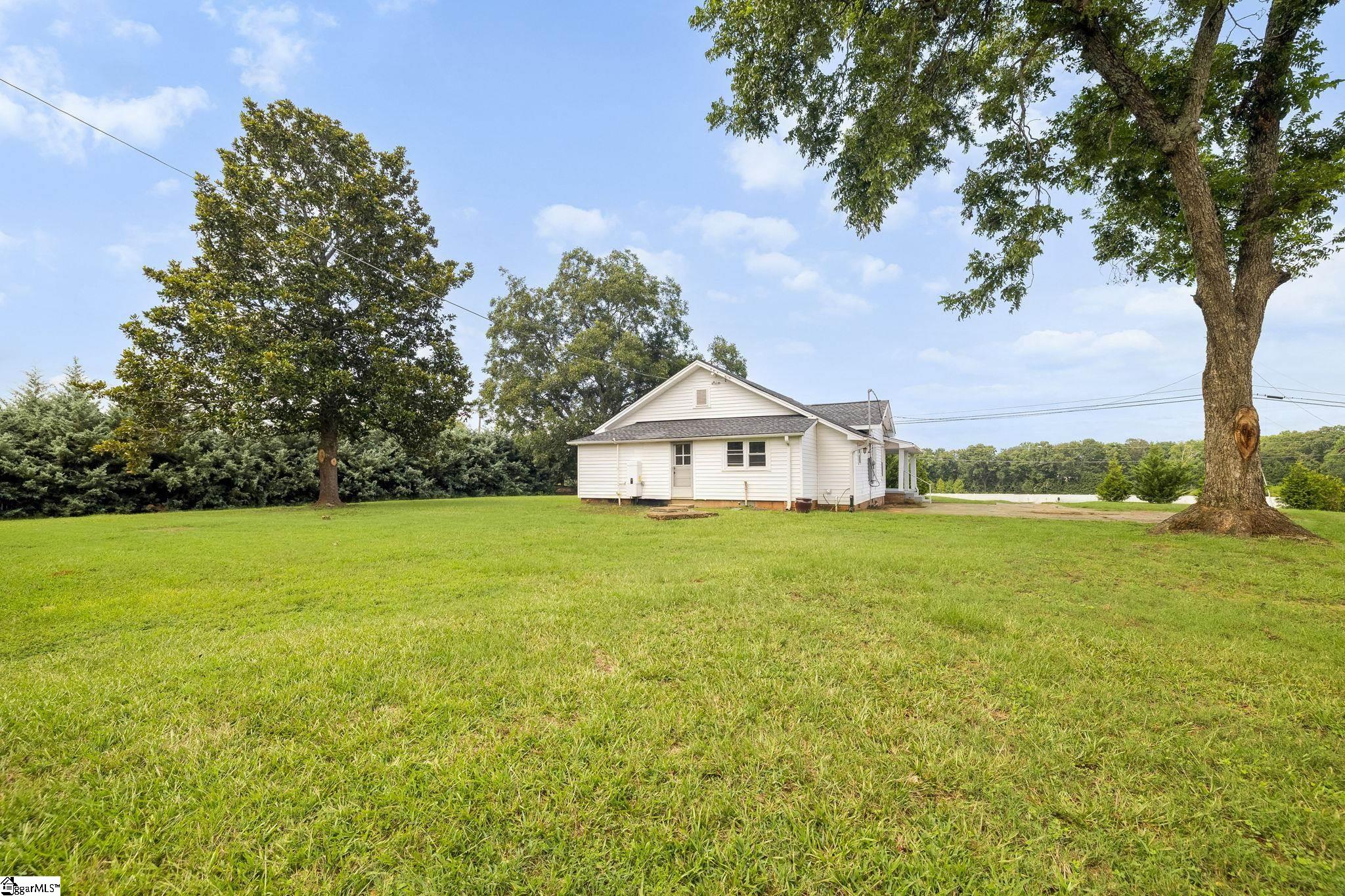 2811 Locust Hill Road Taylors, SC 29687