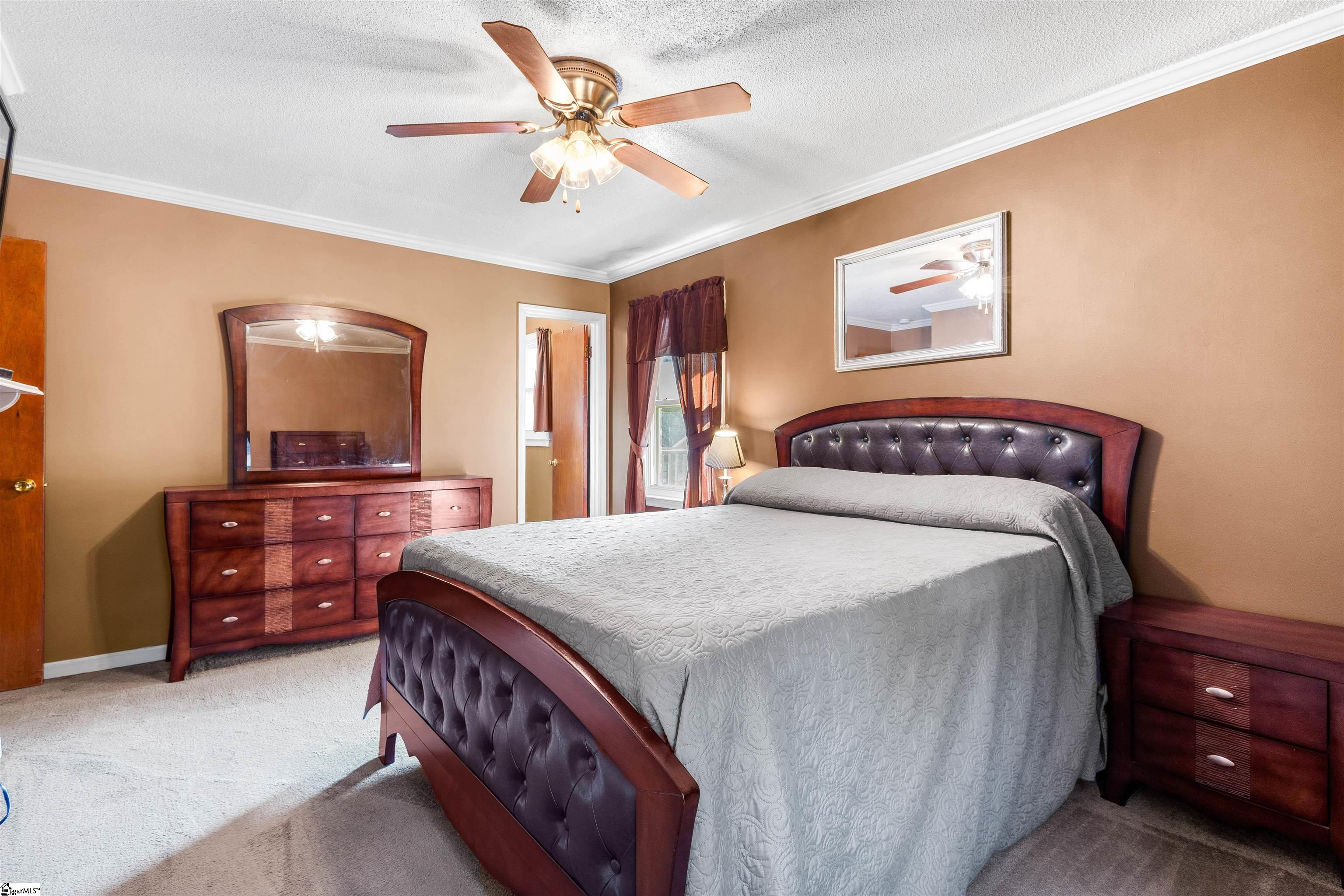 108 Edgewood Drive Laurens, SC 29360