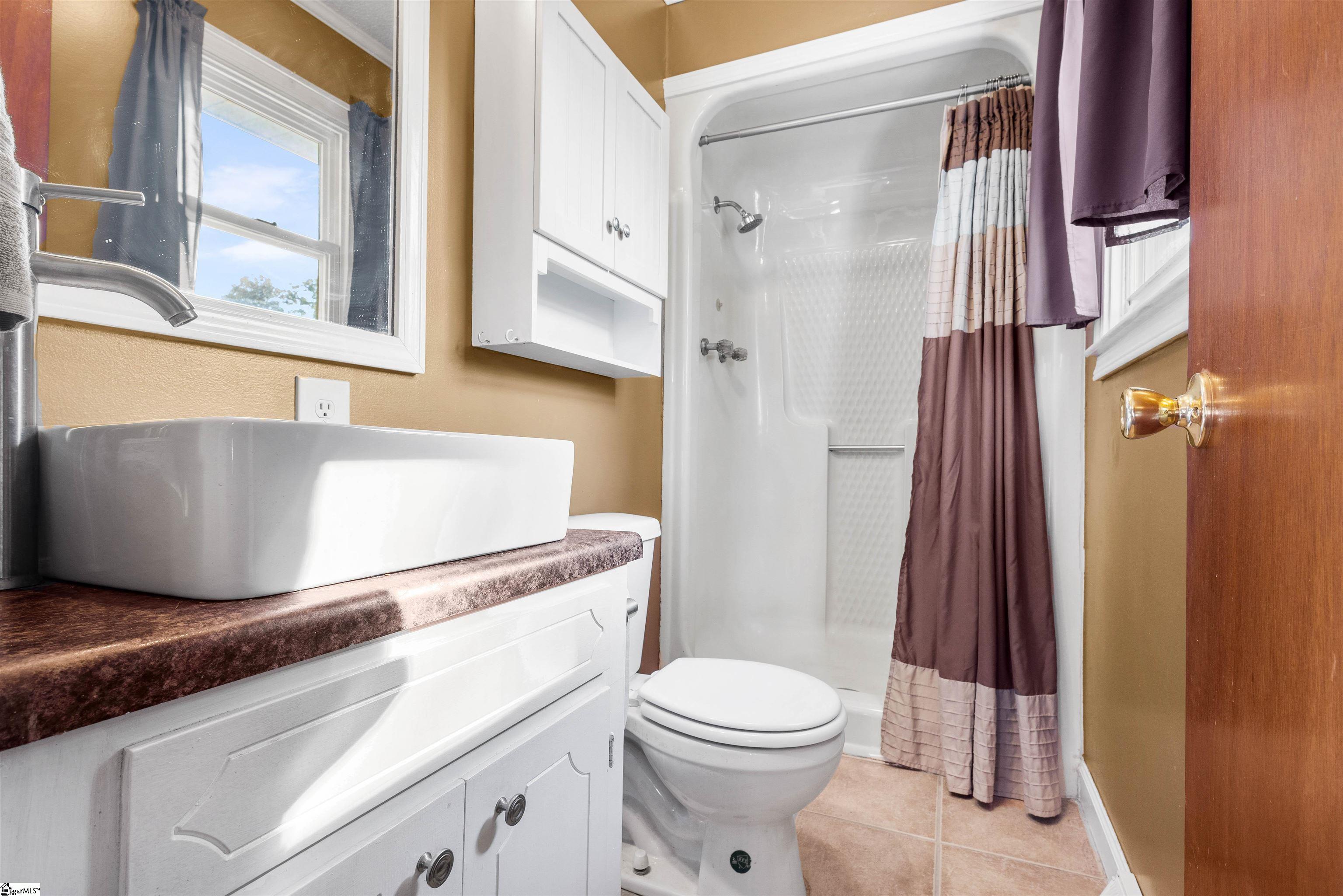 108 Edgewood Drive Laurens, SC 29360