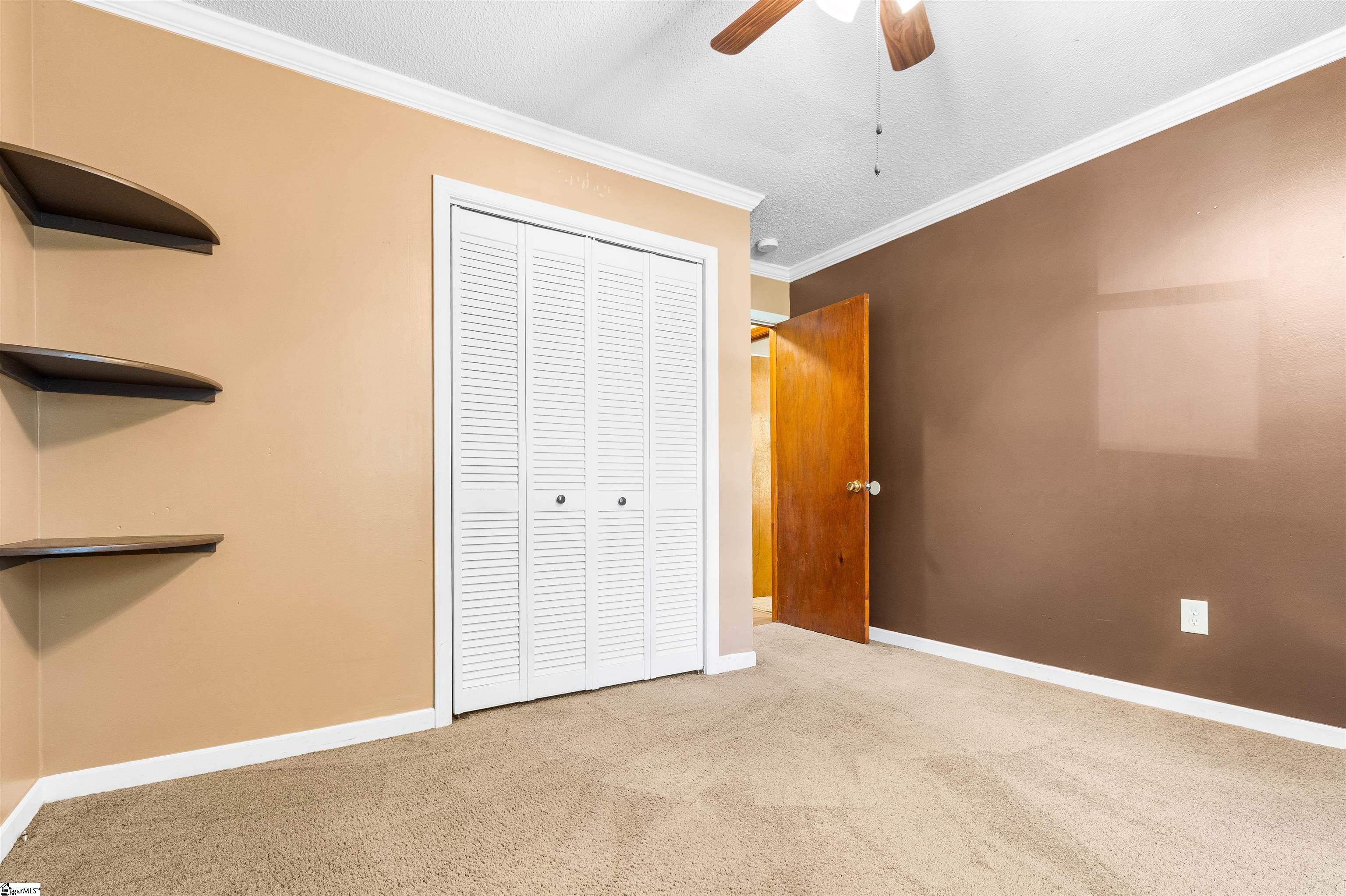 108 Edgewood Drive Laurens, SC 29360