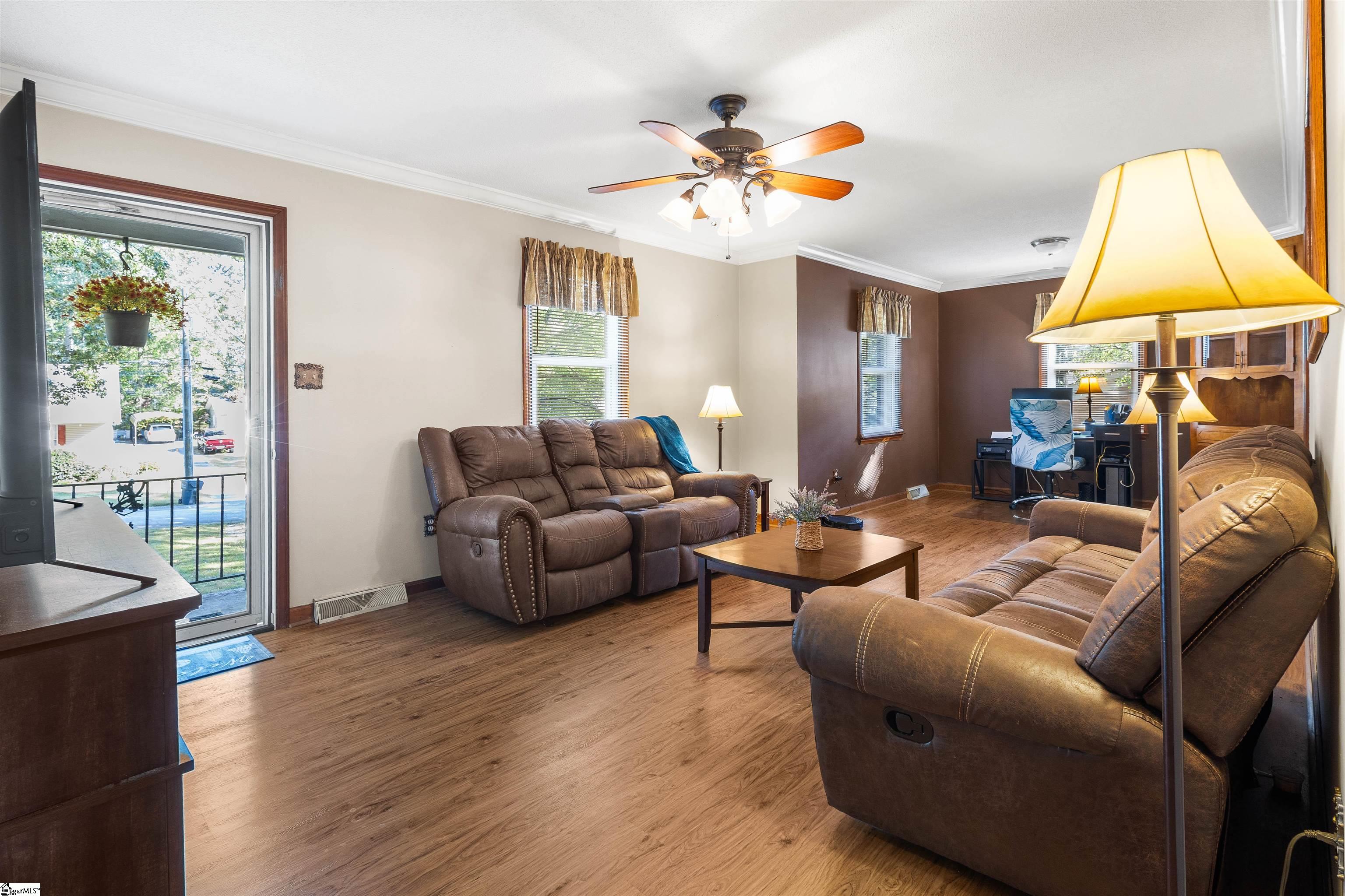 108 Edgewood Drive Laurens, SC 29360