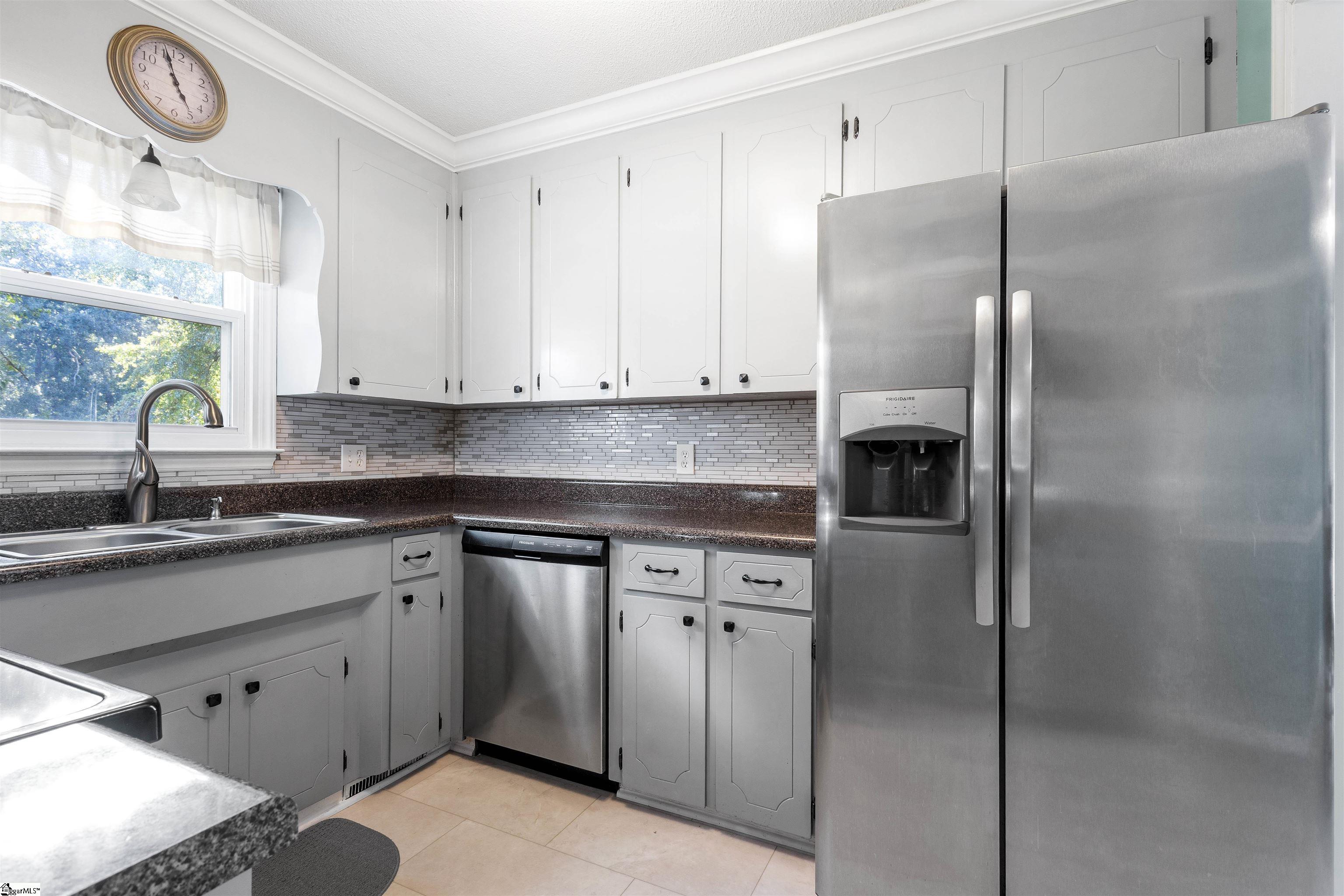 108 Edgewood Drive Laurens, SC 29360