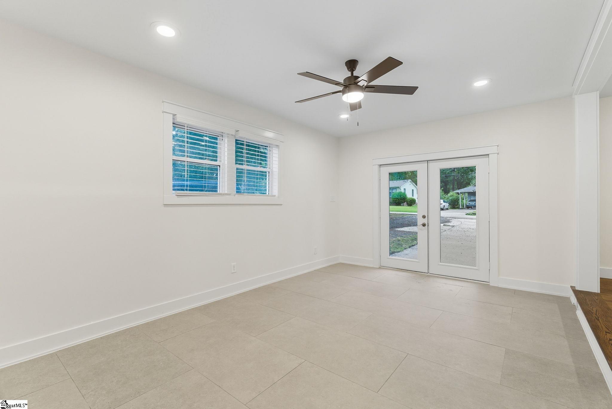 104 Elaine Avenue Taylors, SC 29687