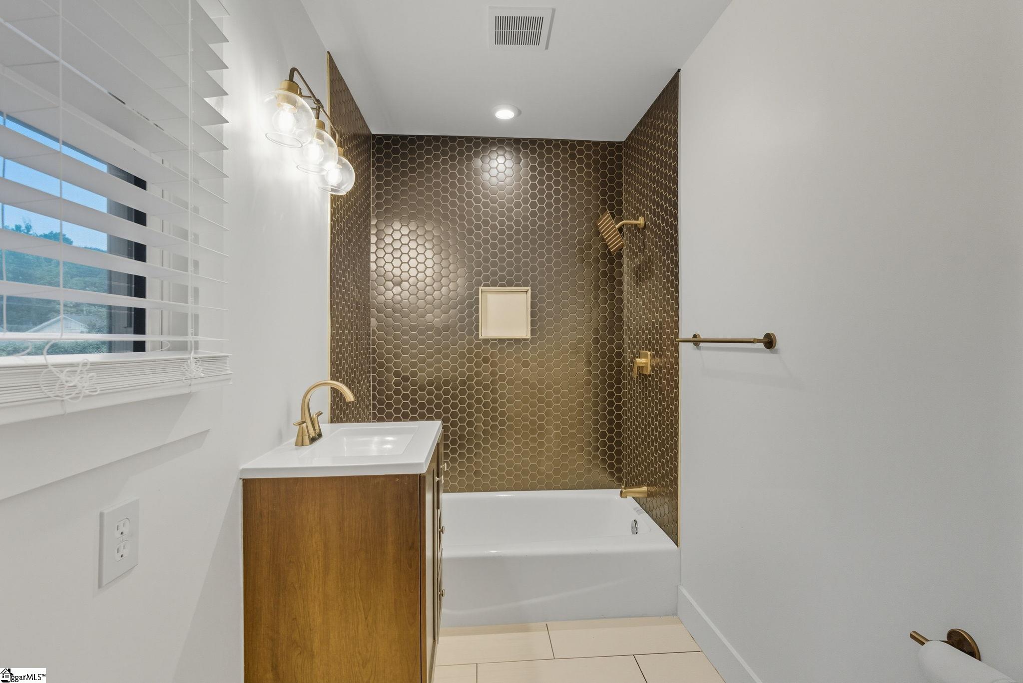104 Elaine Avenue Taylors, SC 29687