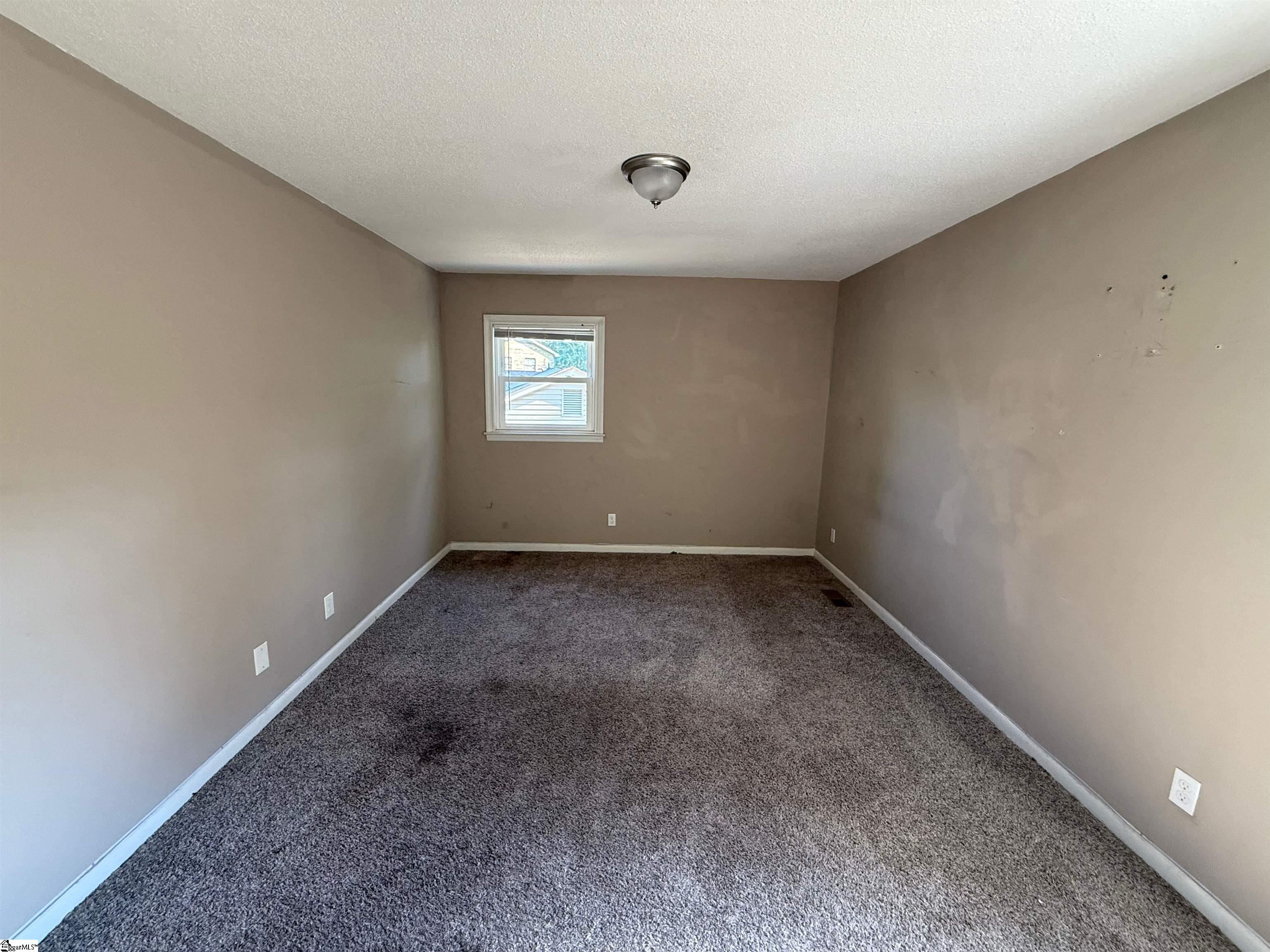 309 Willow Oaks Drive Spartanburg, SC 29301-2048