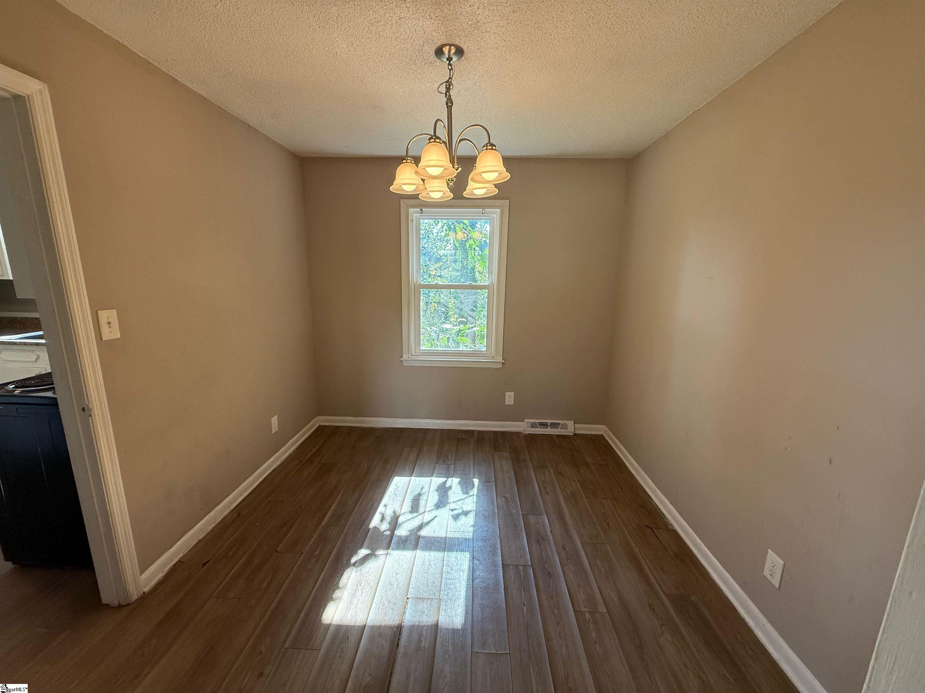 309 Willow Oaks Drive Spartanburg, SC 29301-2048