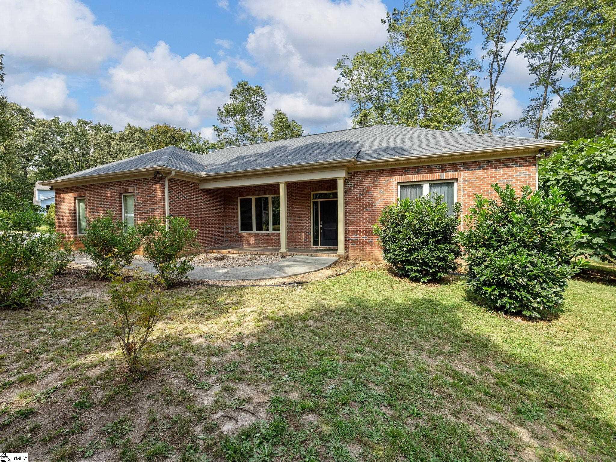 107 Coachman Drive Simpsonville, SC 29681
