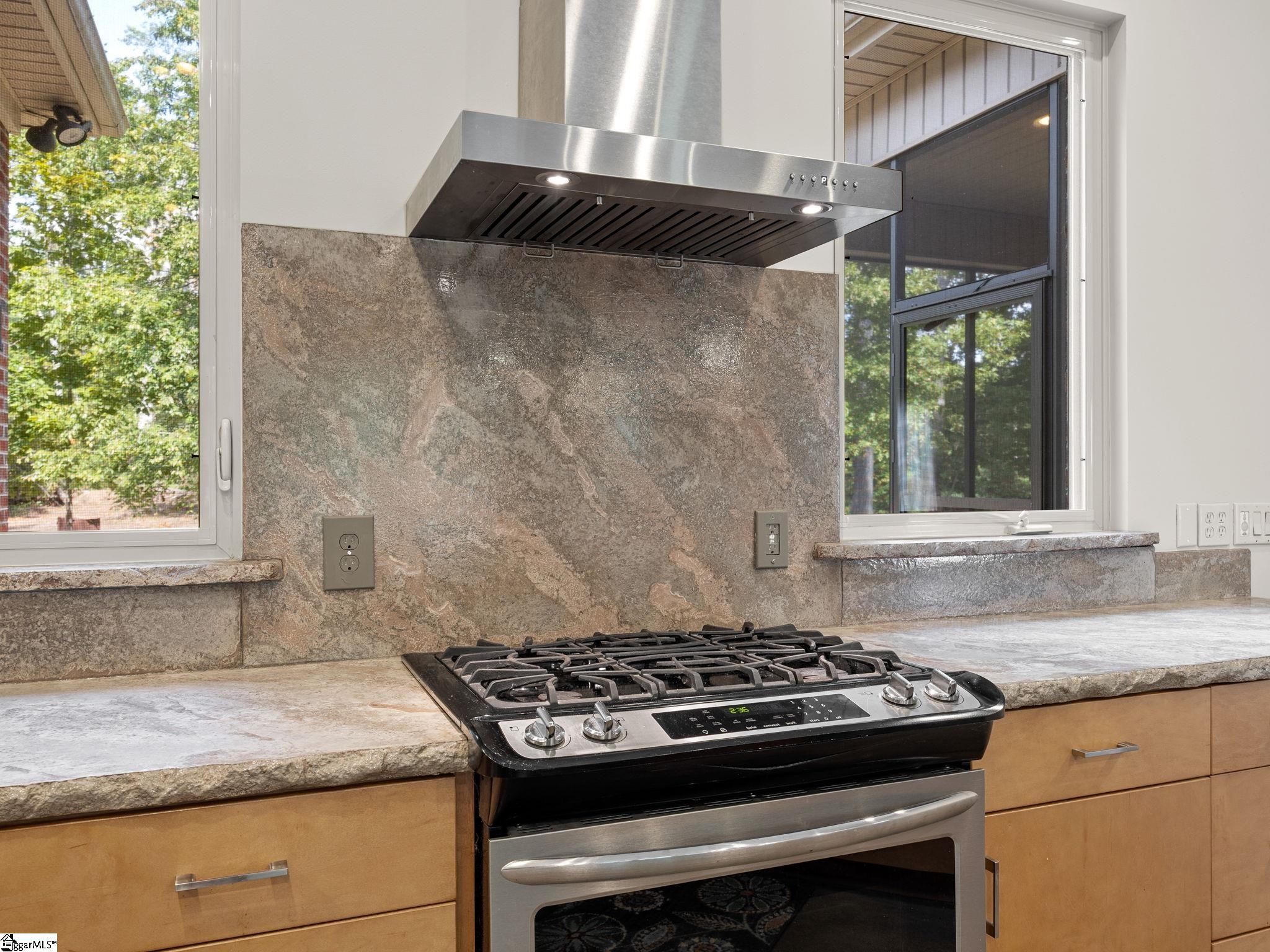 107 Coachman Drive Simpsonville, SC 29681
