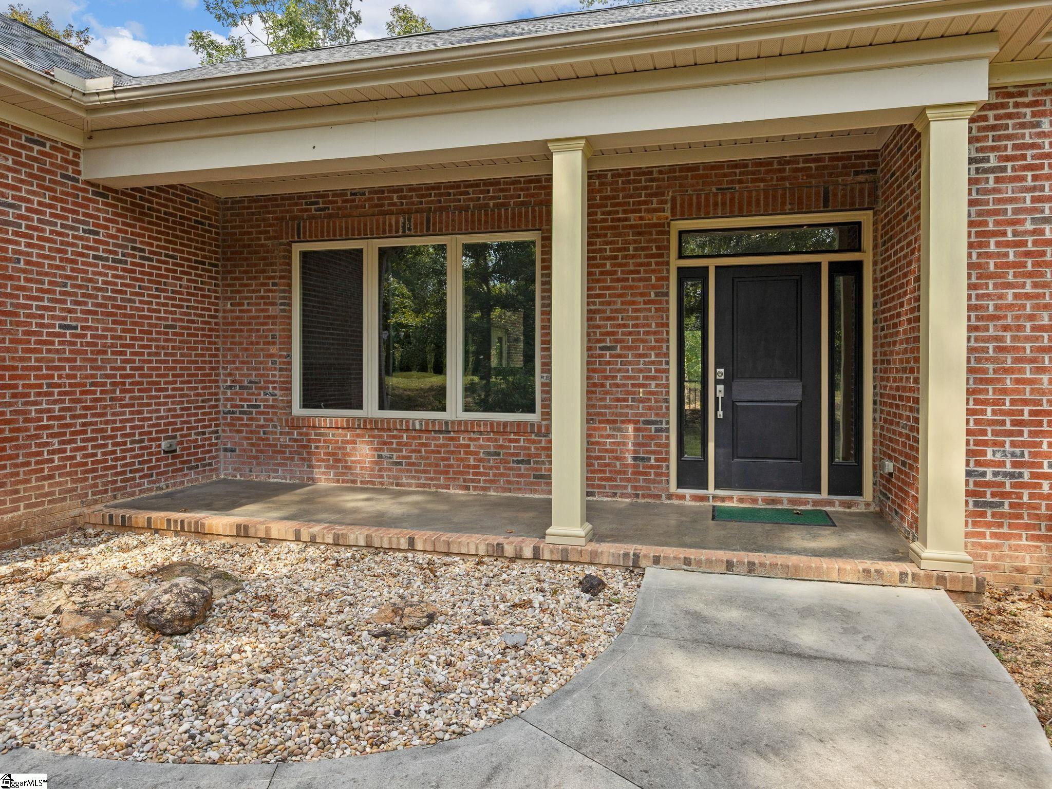 107 Coachman Drive Simpsonville, SC 29681