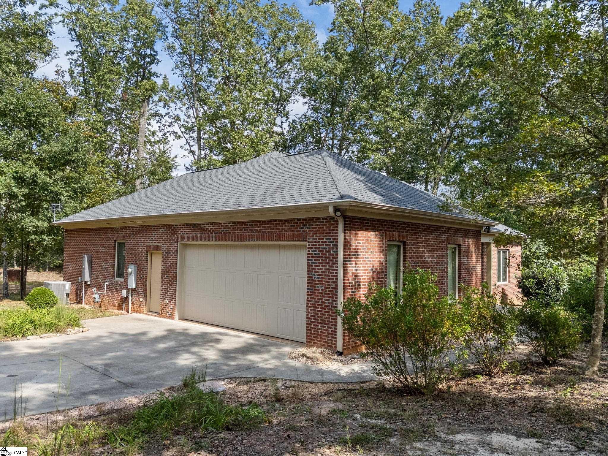 107 Coachman Drive Simpsonville, SC 29681