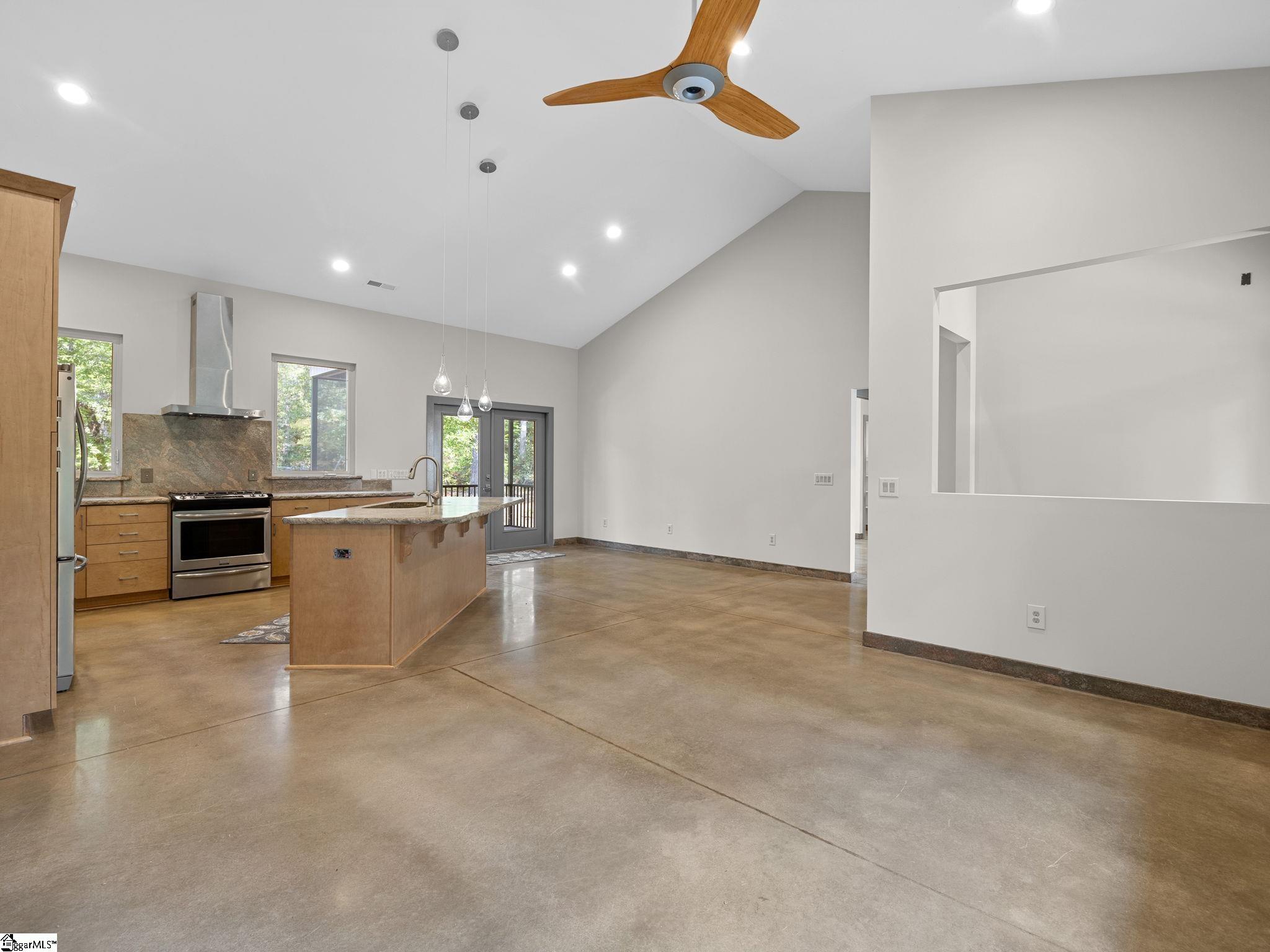 107 Coachman Drive Simpsonville, SC 29681