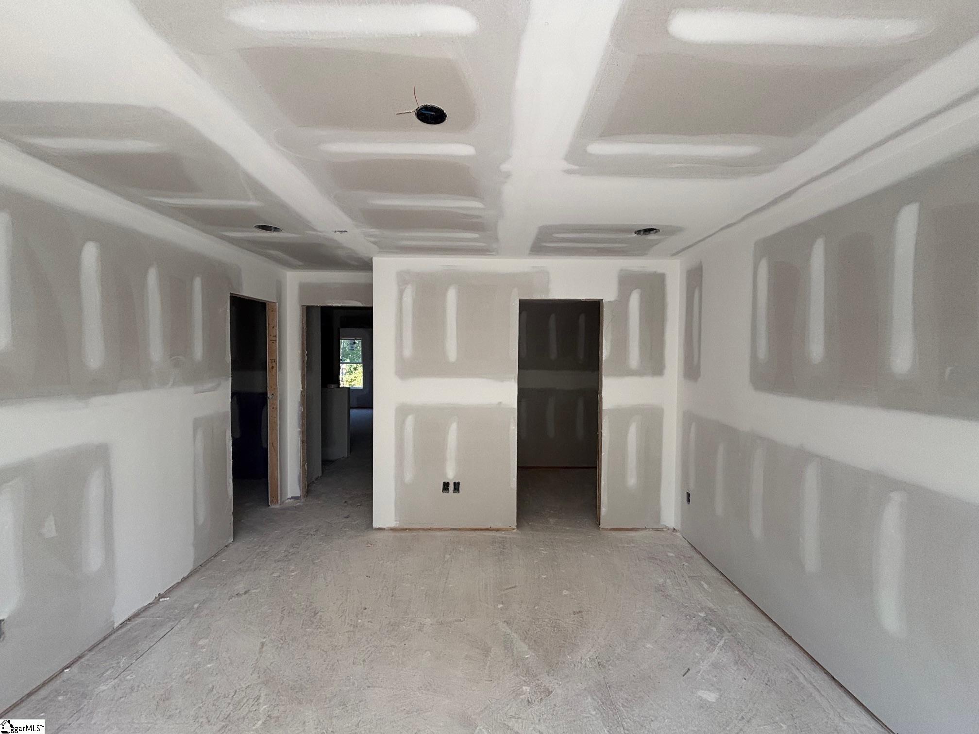 117 Wardlaw Avenue Spartanburg, SC 29302