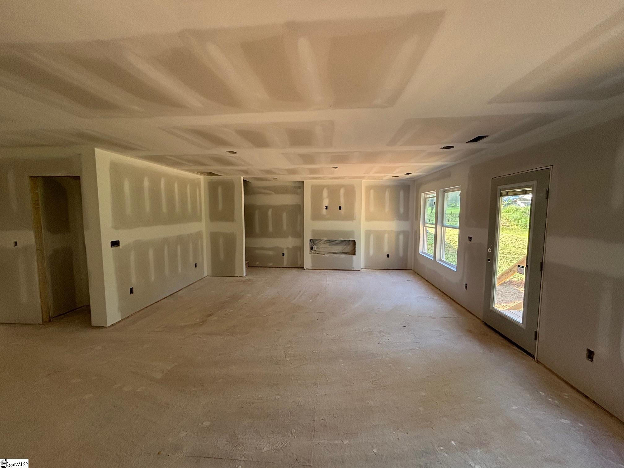 117 Wardlaw Avenue Spartanburg, SC 29302