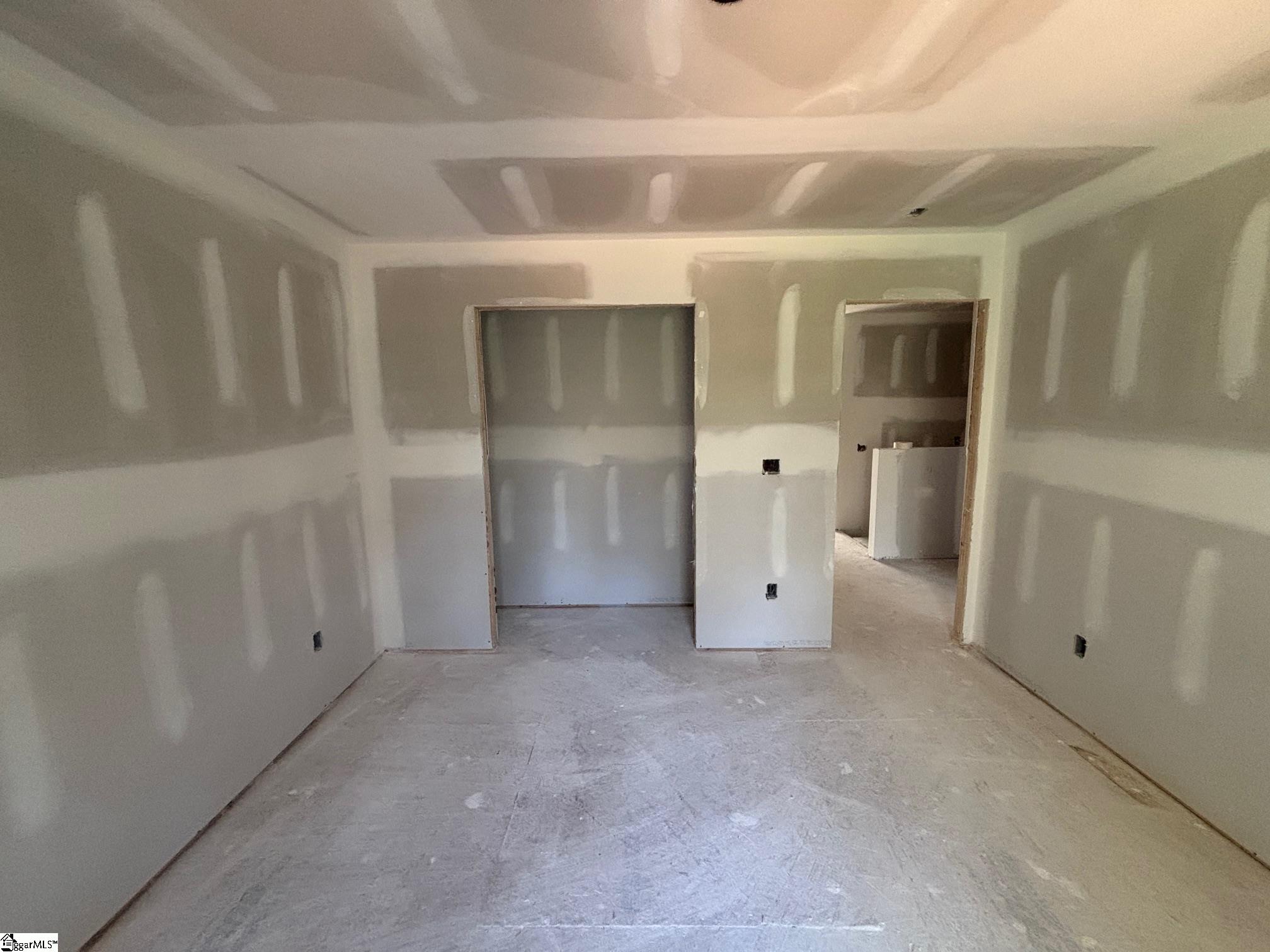 117 Wardlaw Avenue Spartanburg, SC 29302