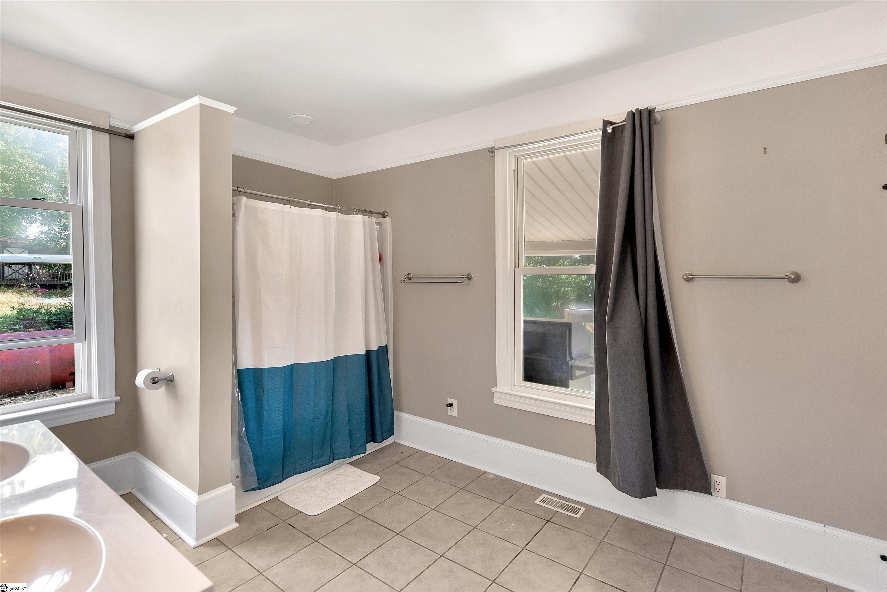 110 W Woodside Circle Liberty, SC 29657-1537
