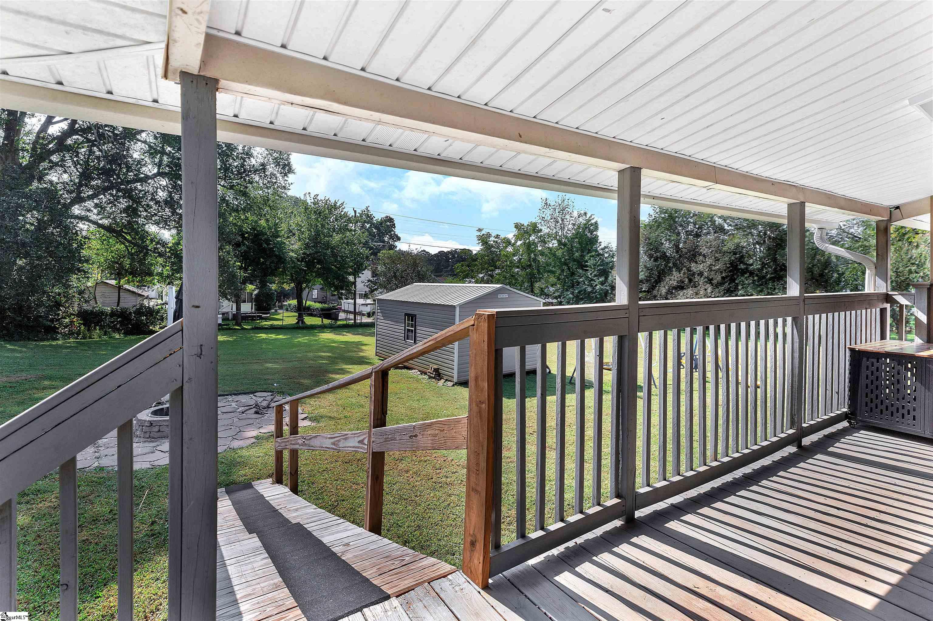 110 W Woodside Circle Liberty, SC 29657-1537