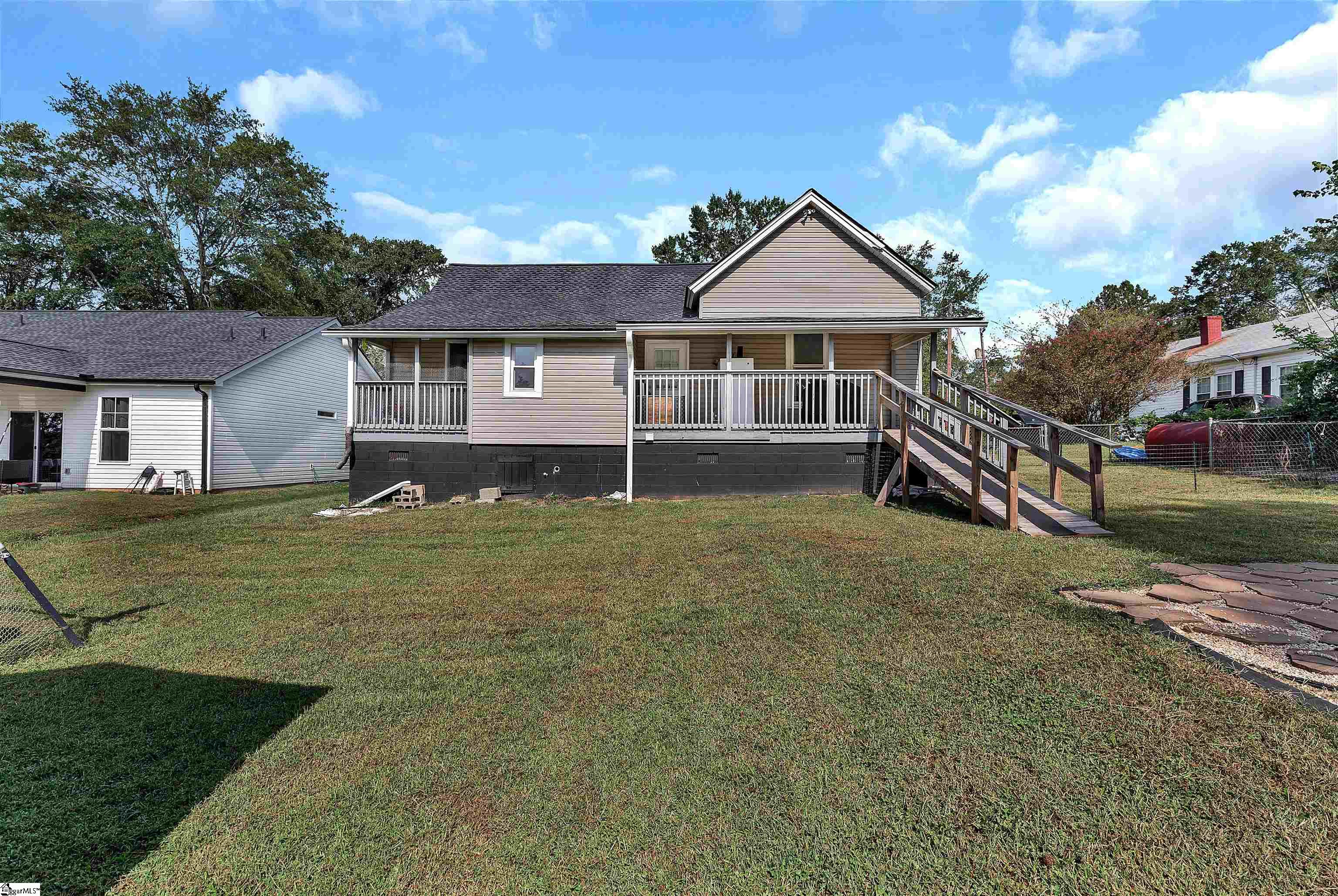 110 W Woodside Circle Liberty, SC 29657-1537