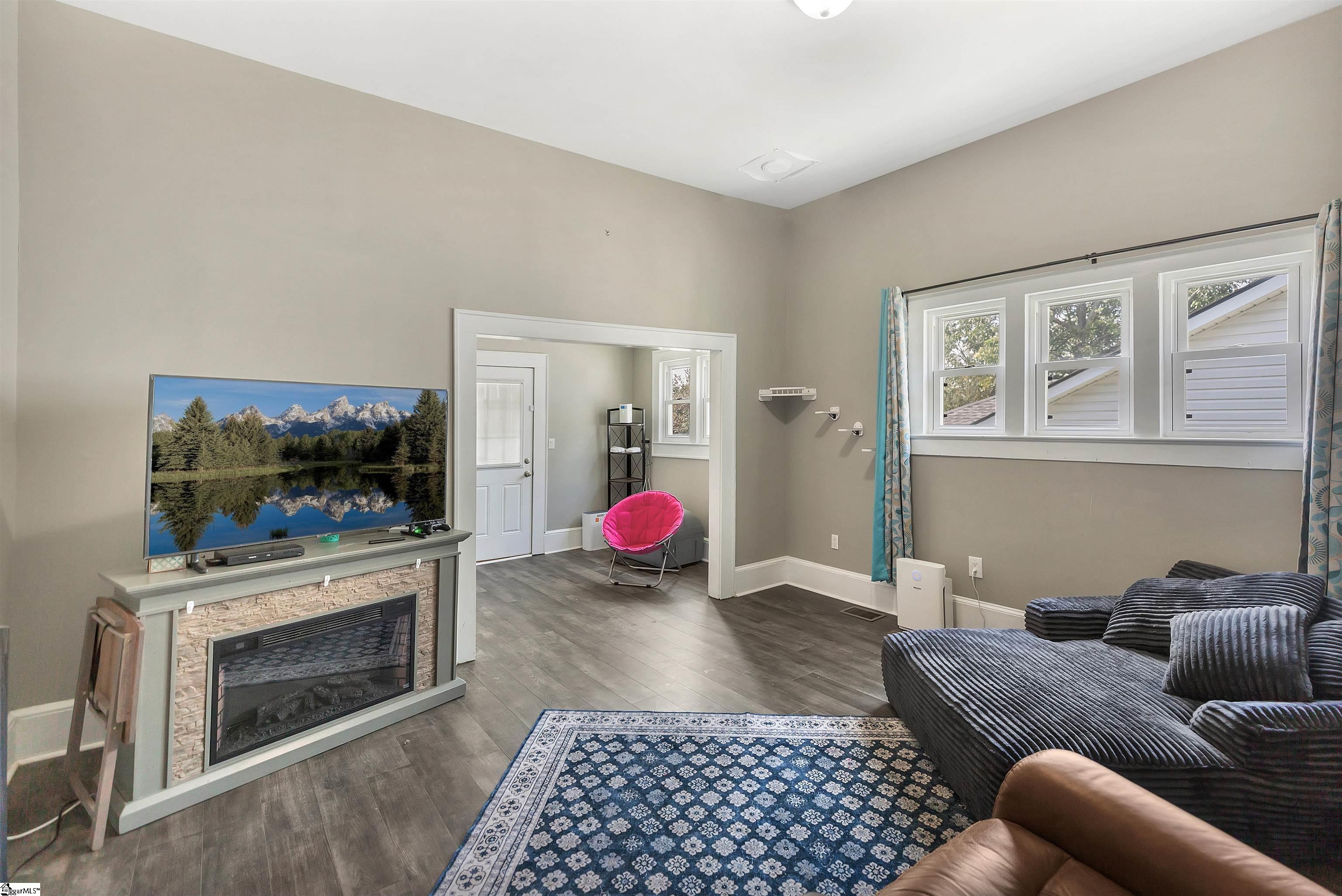 110 W Woodside Circle Liberty, SC 29657-1537