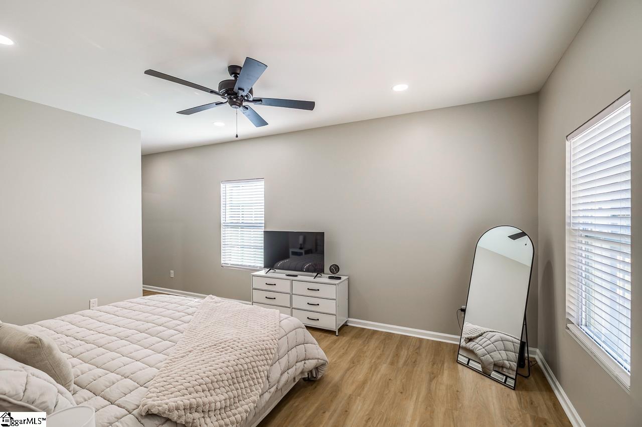 18 Blackwood Street Greenville, SC 29611