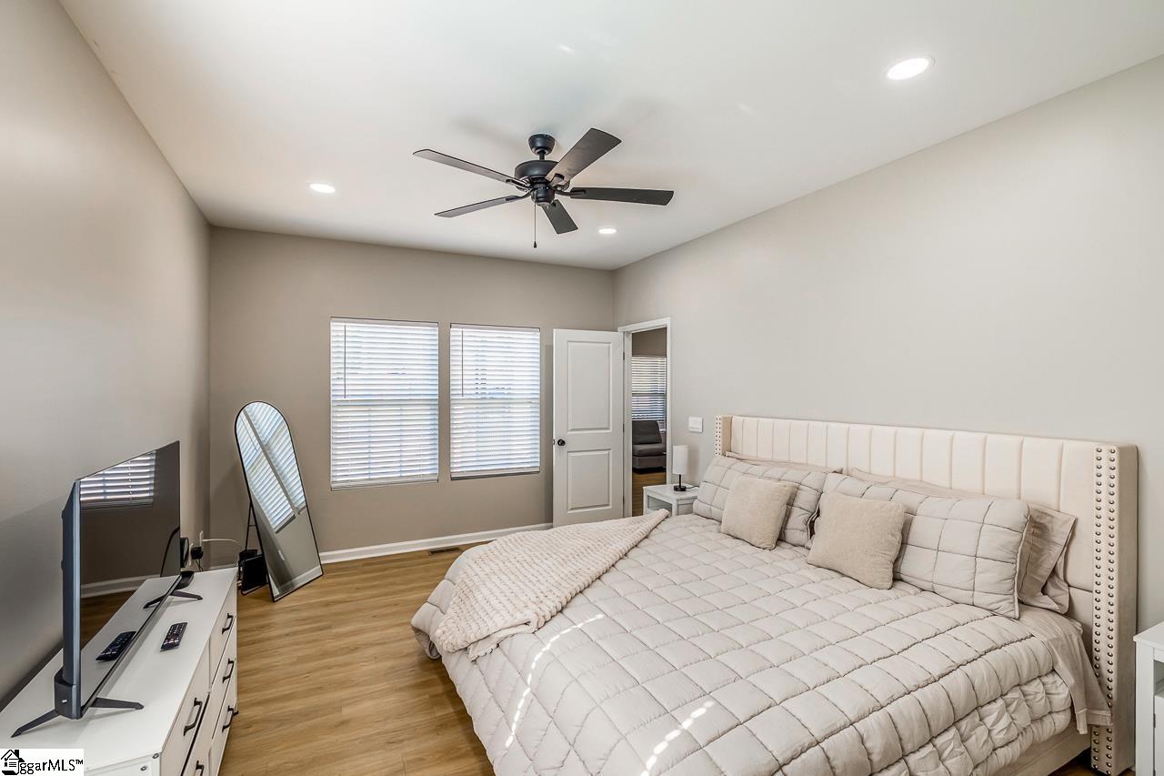 18 Blackwood Street Greenville, SC 29611