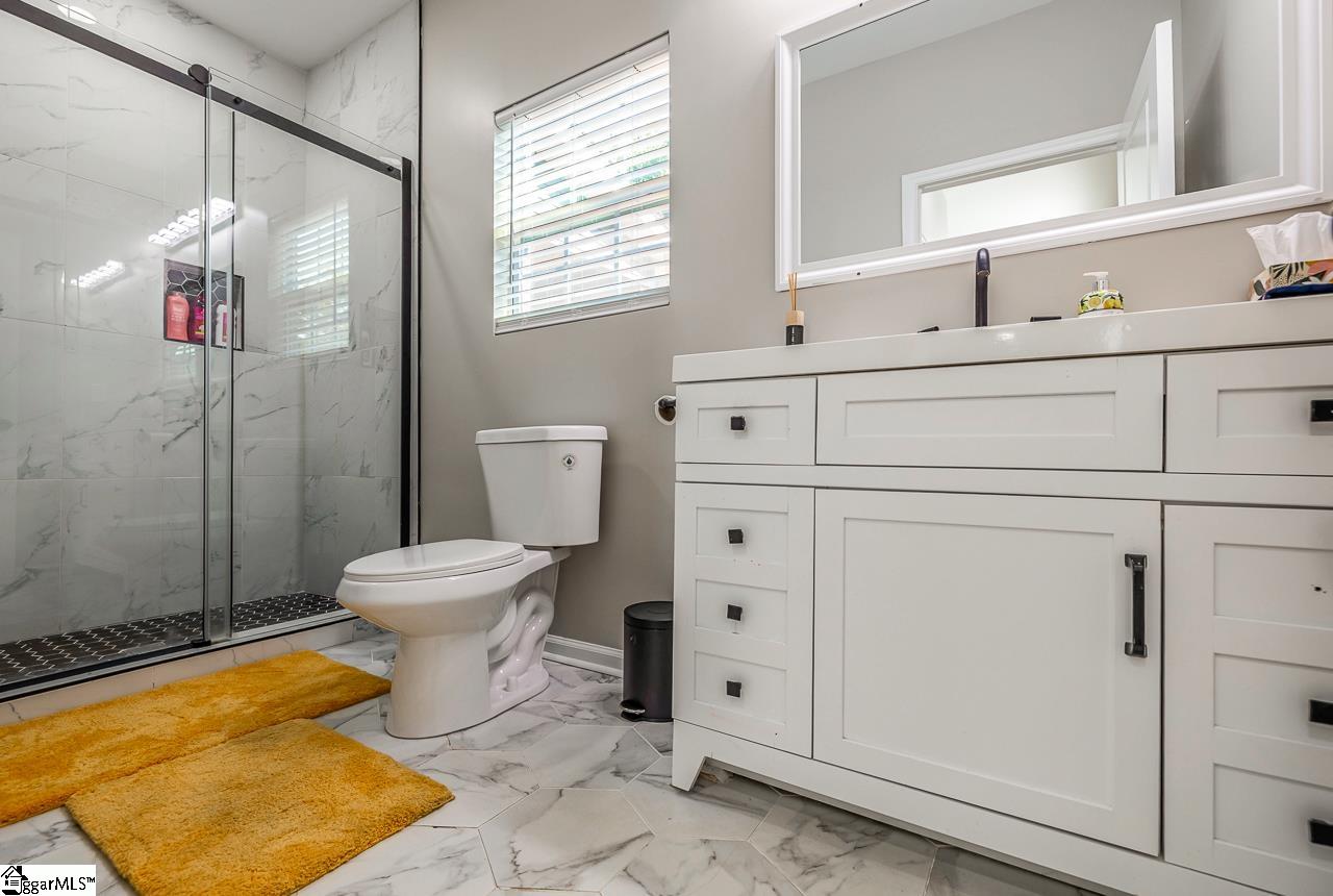 18 Blackwood Street Greenville, SC 29611