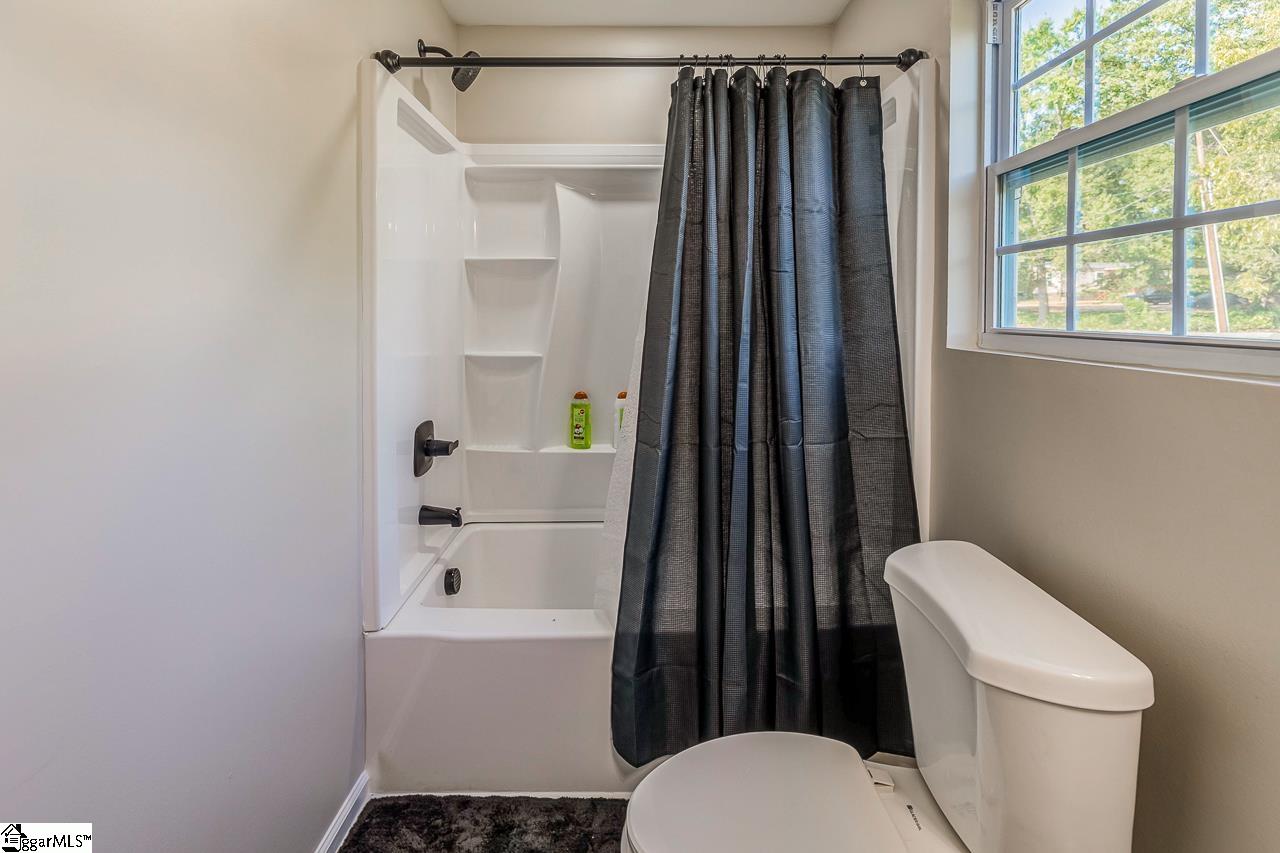 18 Blackwood Street Greenville, SC 29611