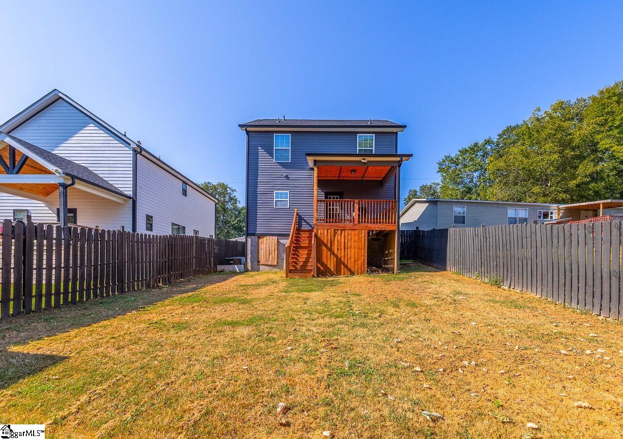 18 Blackwood Street Greenville, SC 29611