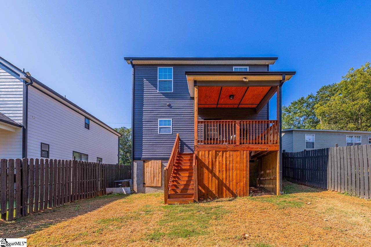 18 Blackwood Street Greenville, SC 29611