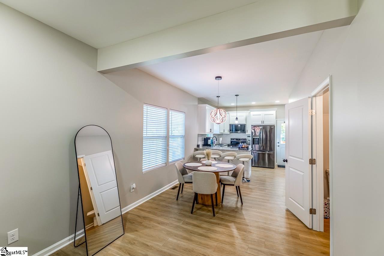 18 Blackwood Street Greenville, SC 29611