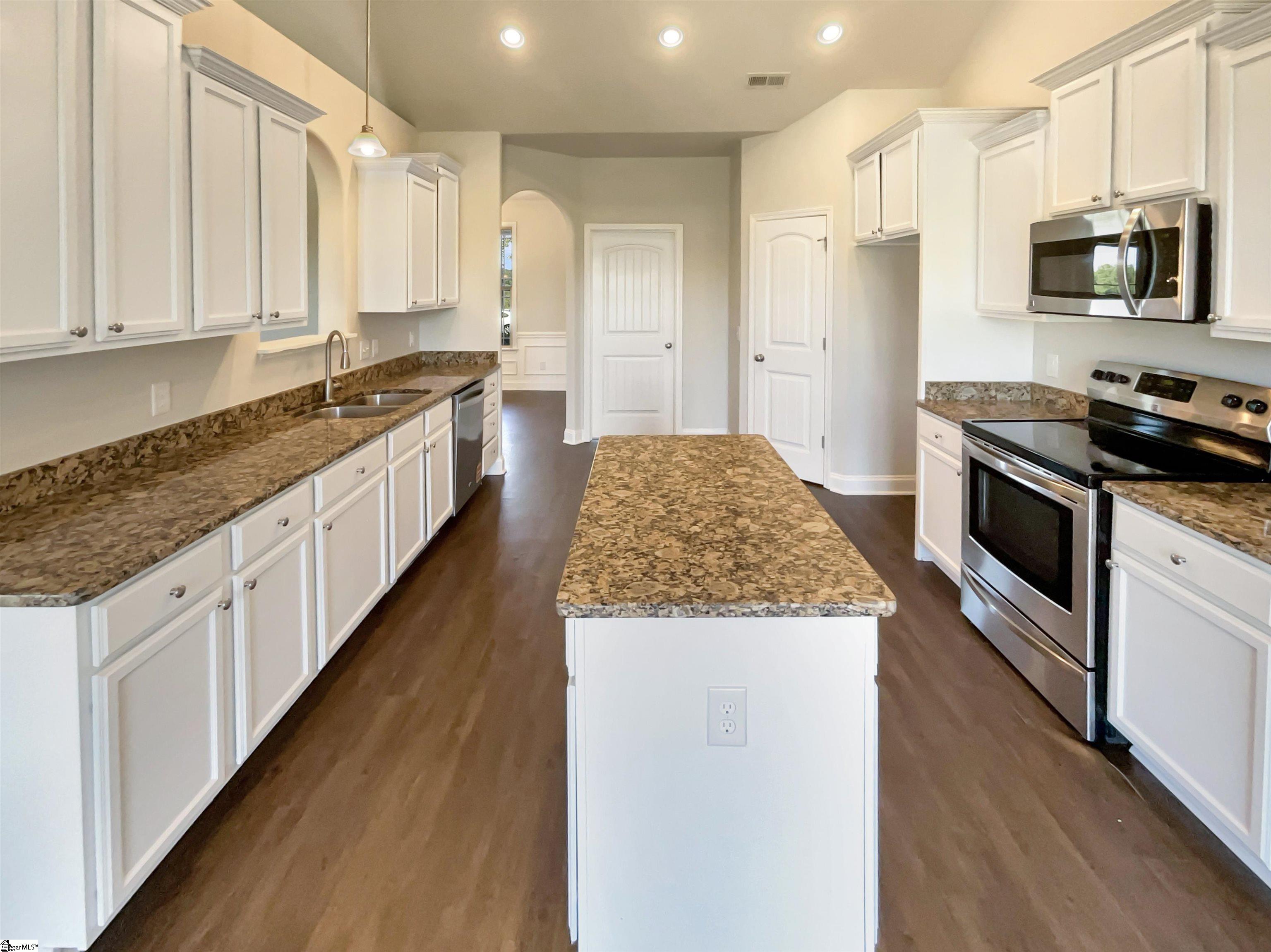 917 Garnet Circle Chesnee, SC 29323