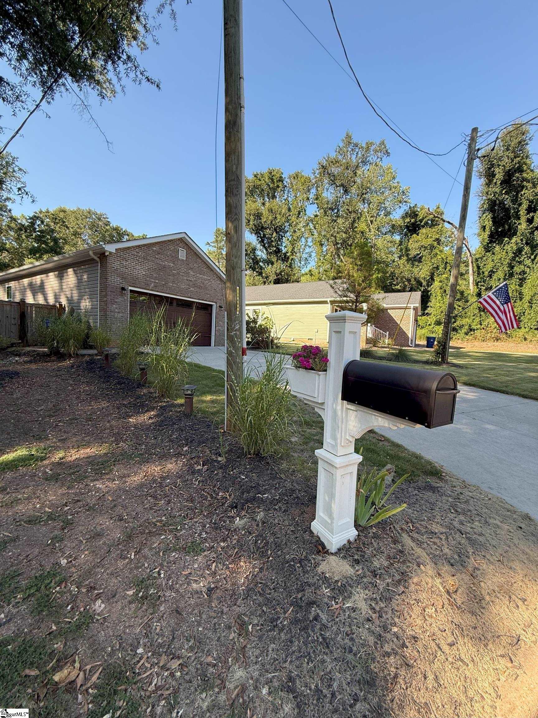 524 Caulder Avenue Spartanburg, SC 29306