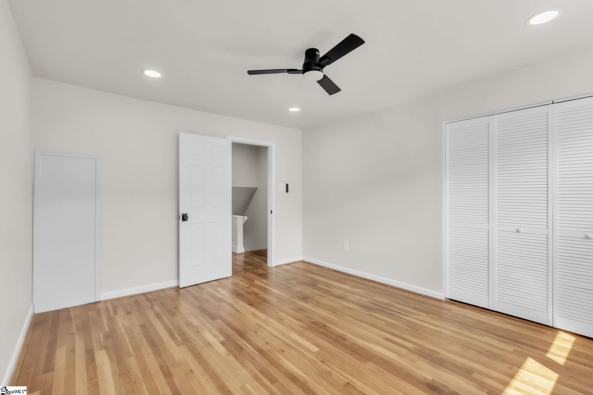 2530 E North (9-H) Street Greenville, SC 29615