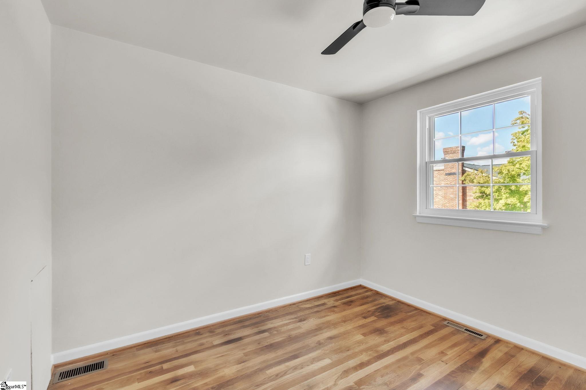 2530 E North (9-H) Street Greenville, SC 29615