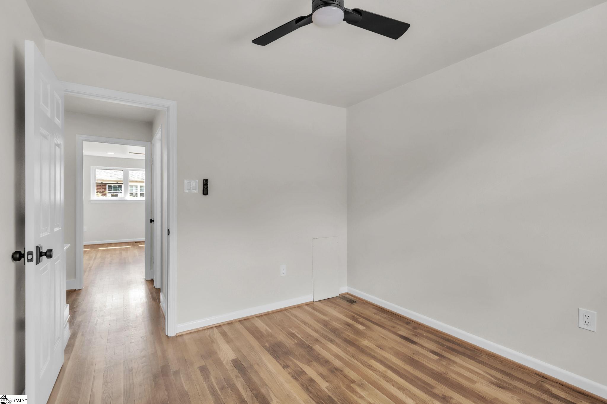 2530 E North (9-H) Street Greenville, SC 29615