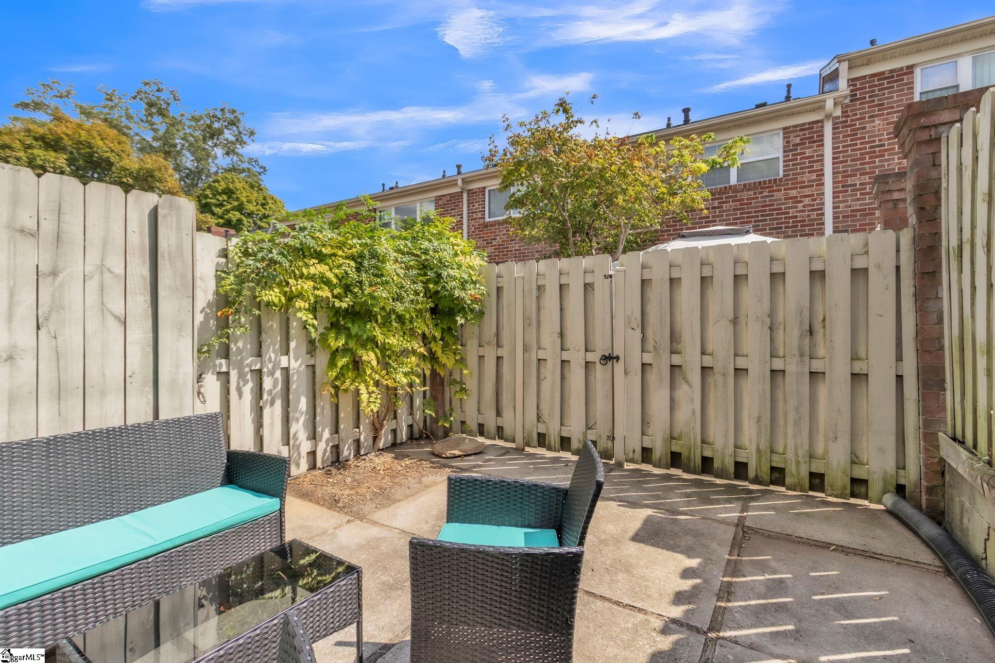 2530 E North (9-H) Street Greenville, SC 29615