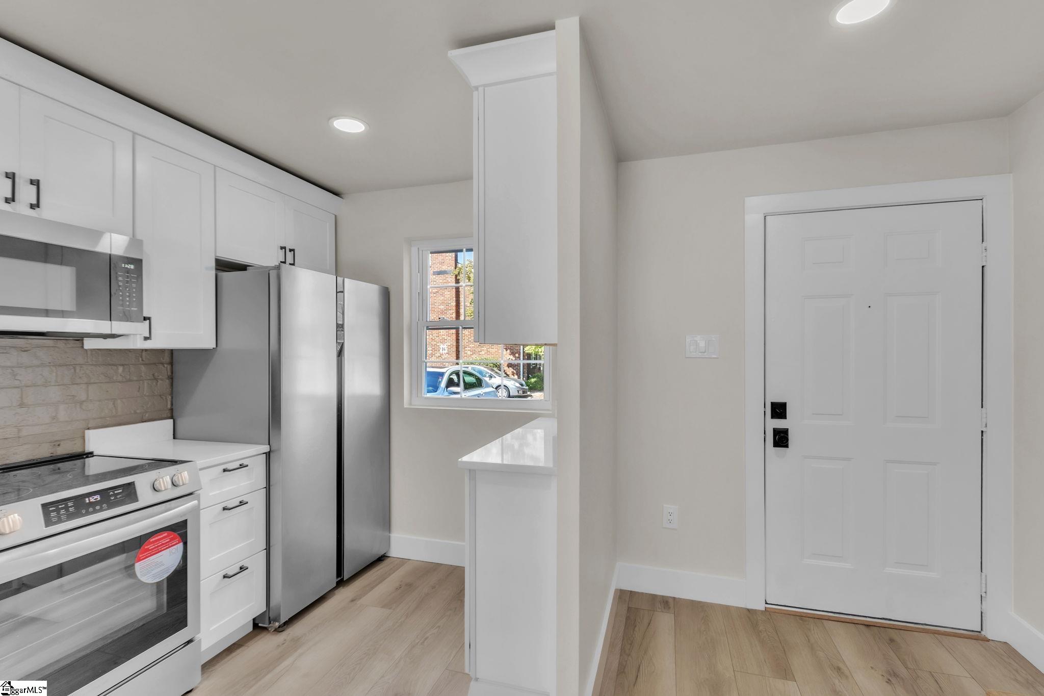 2530 E North (9-H) Street Greenville, SC 29615